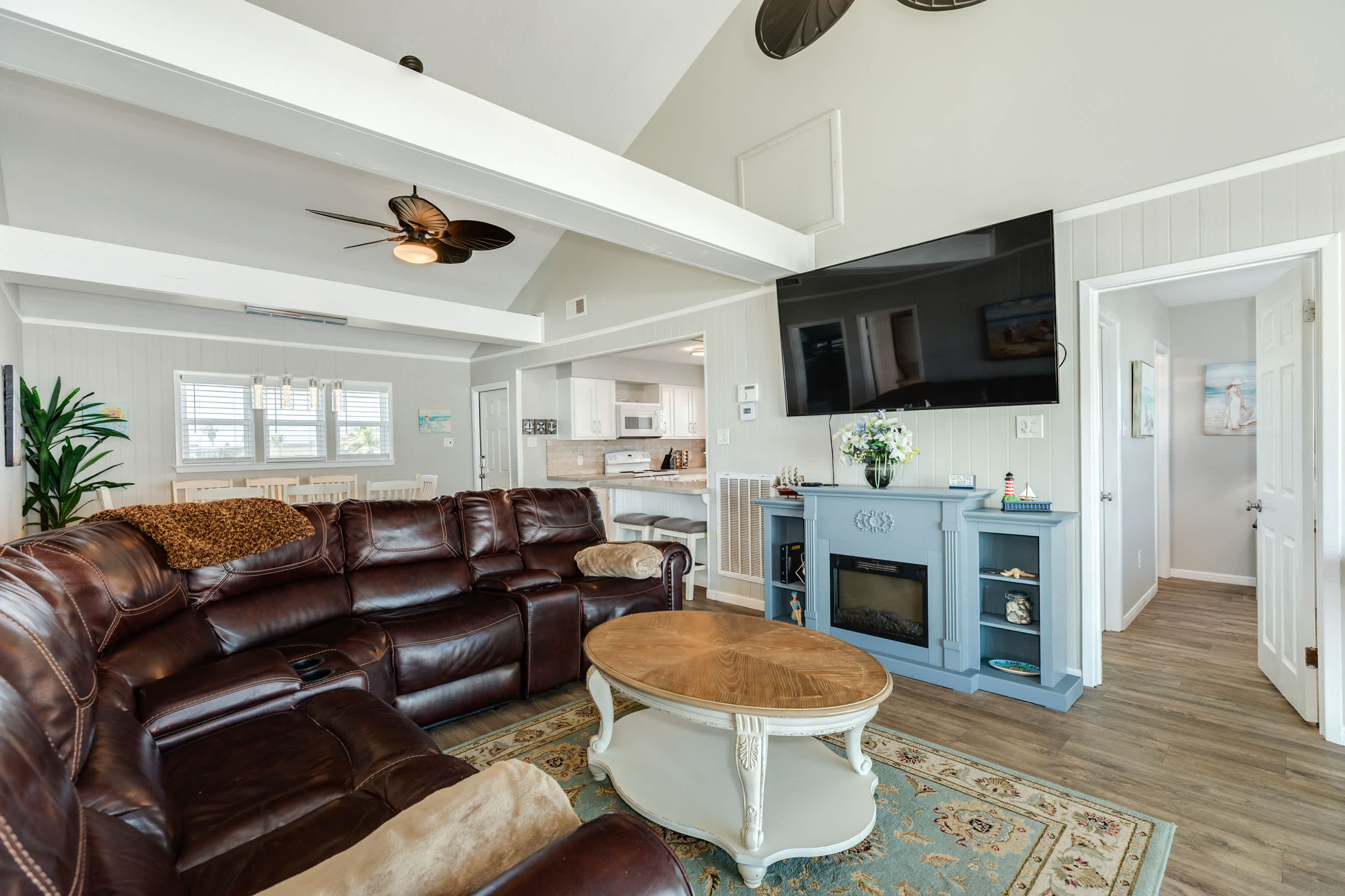 Chelsea By The Sea Breathtaking Views of Blue 9