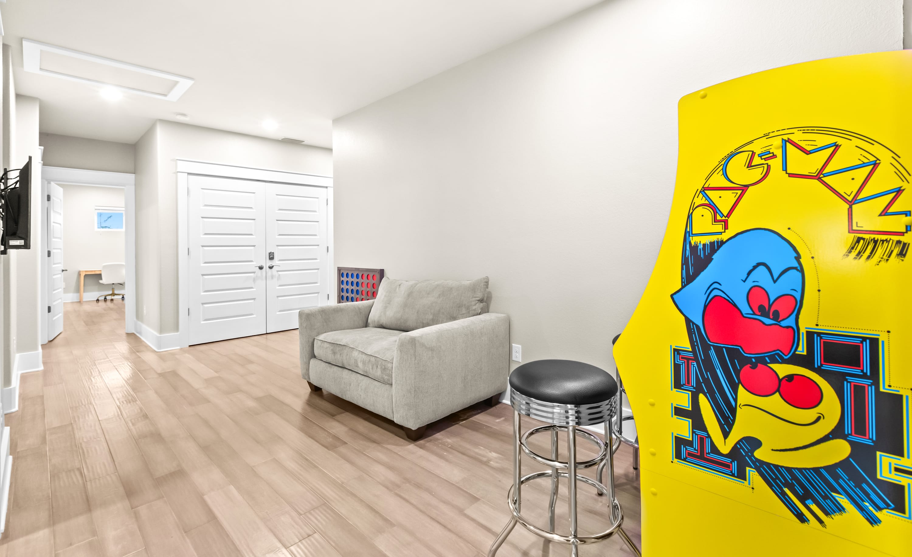 Sleeps 15 | Game Room | Walk To Beach