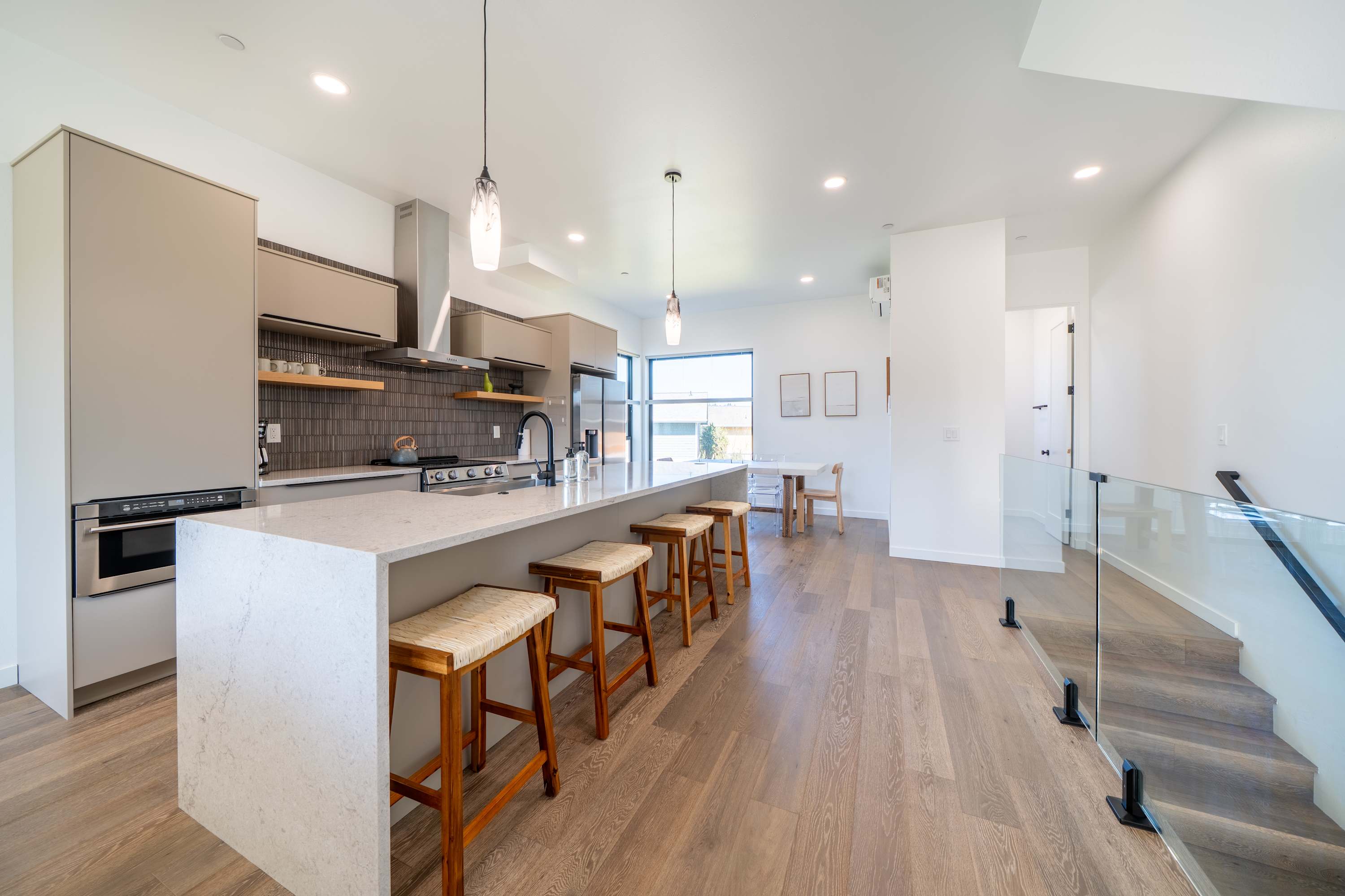 Alsea Bay View Townhome, Walk to Town + Hot Tub