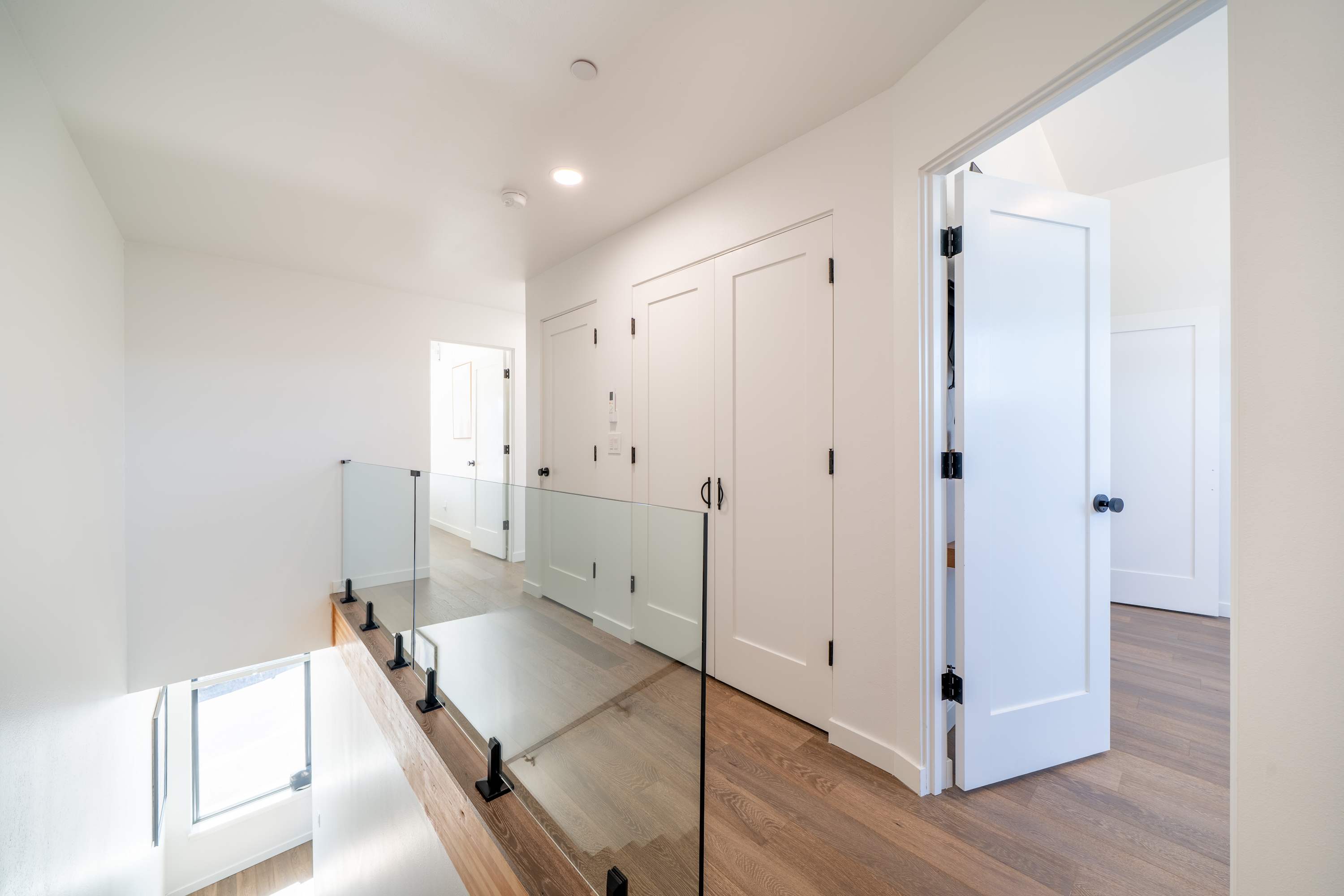 Alsea Bay View Townhome, Walk to Town + Hot Tub