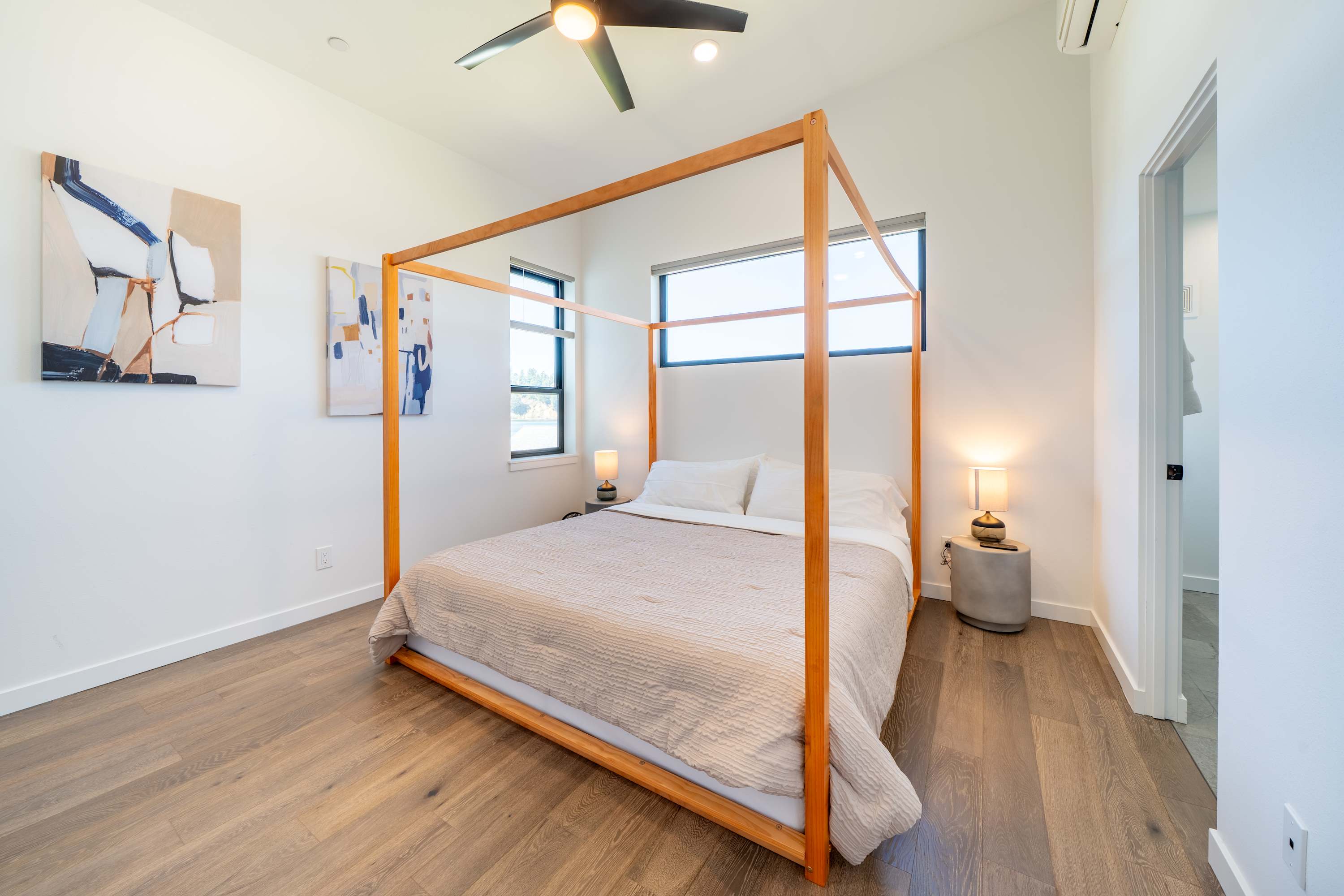 Alsea Bay View Townhome, Walk to Town + Hot Tub