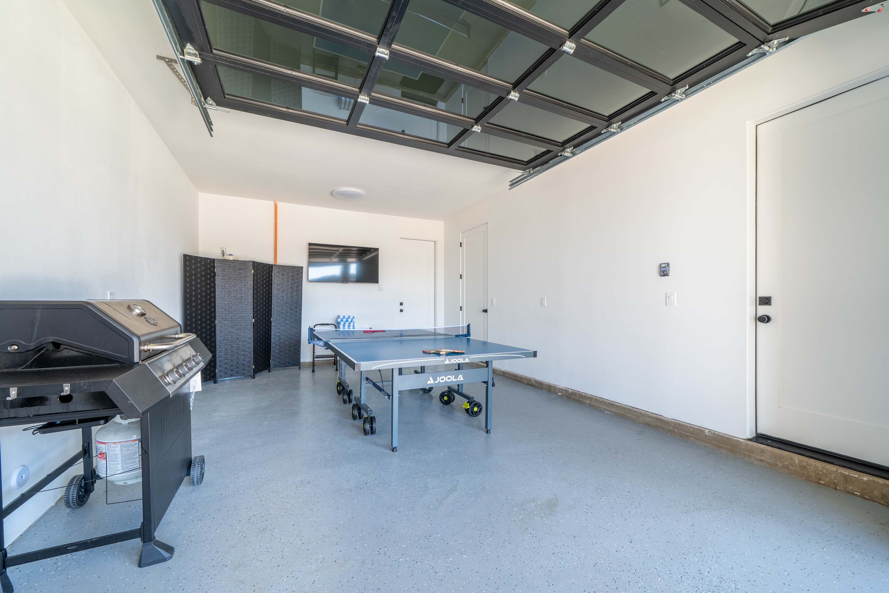 Alsea Bay View Townhome, Walk to Town + Hot Tub