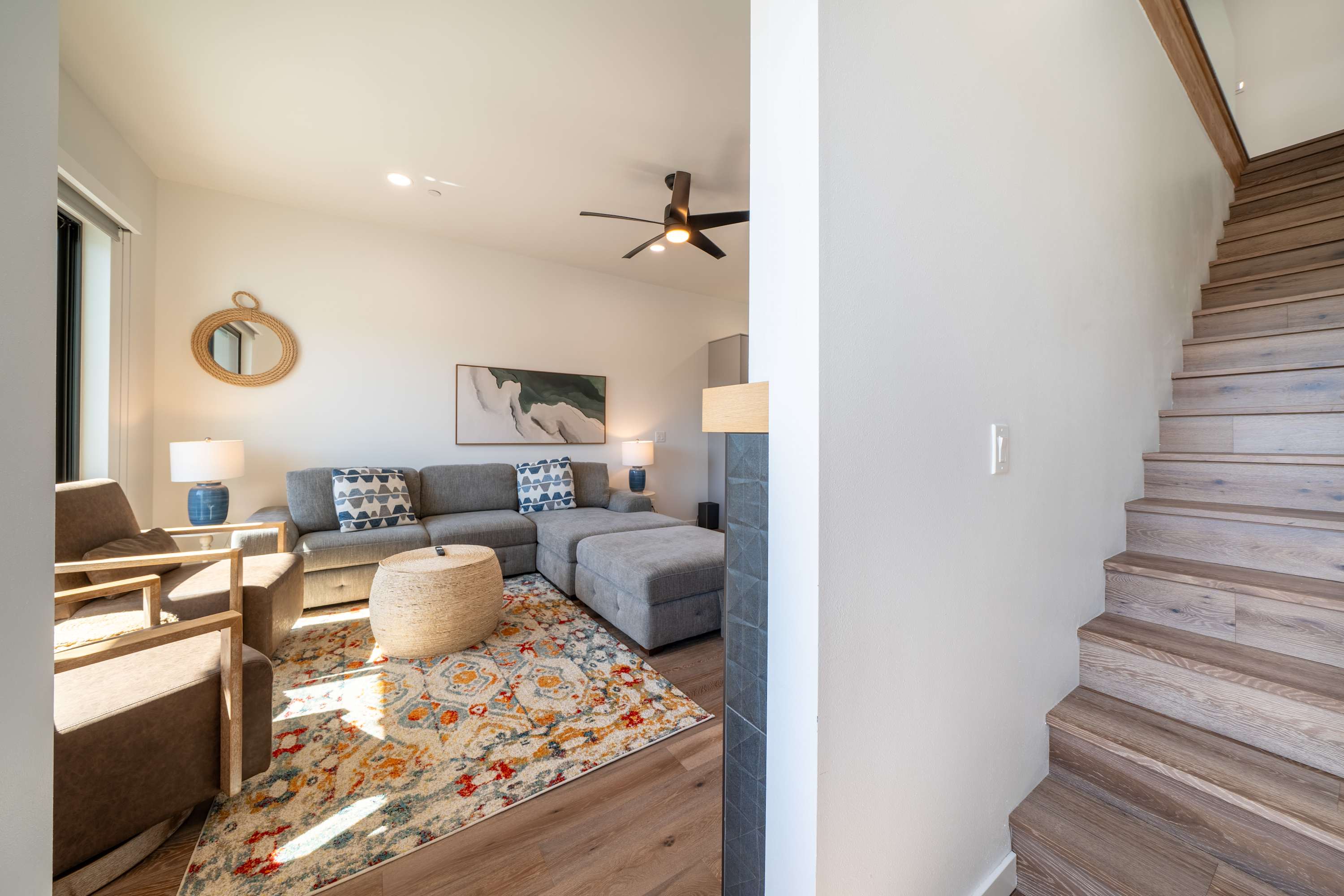 Bay Bridge Views, Hot Tub, Walk to Town + BBQ