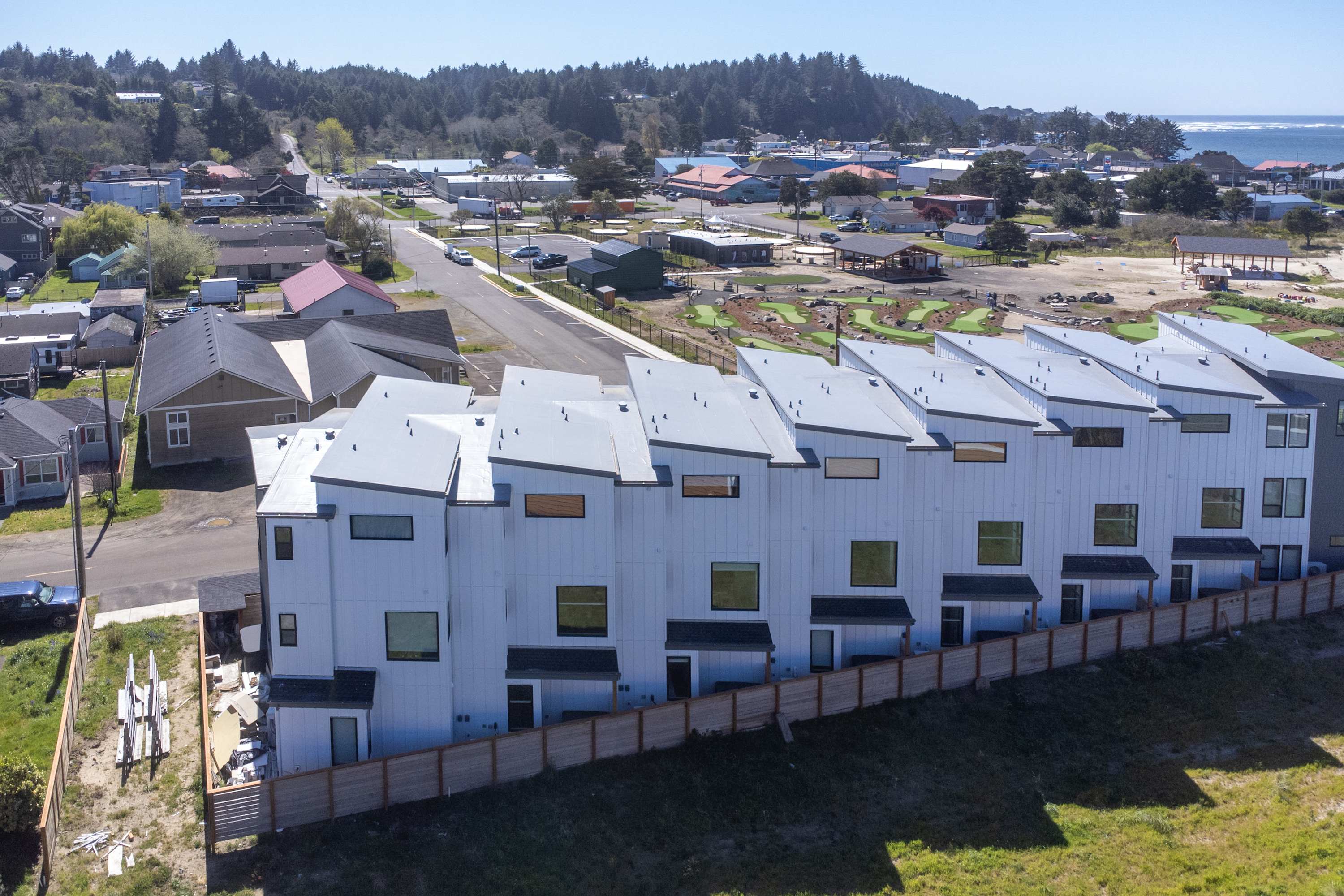 Alsea Bay View Stay + Hot Tub + Easy Walk to Town