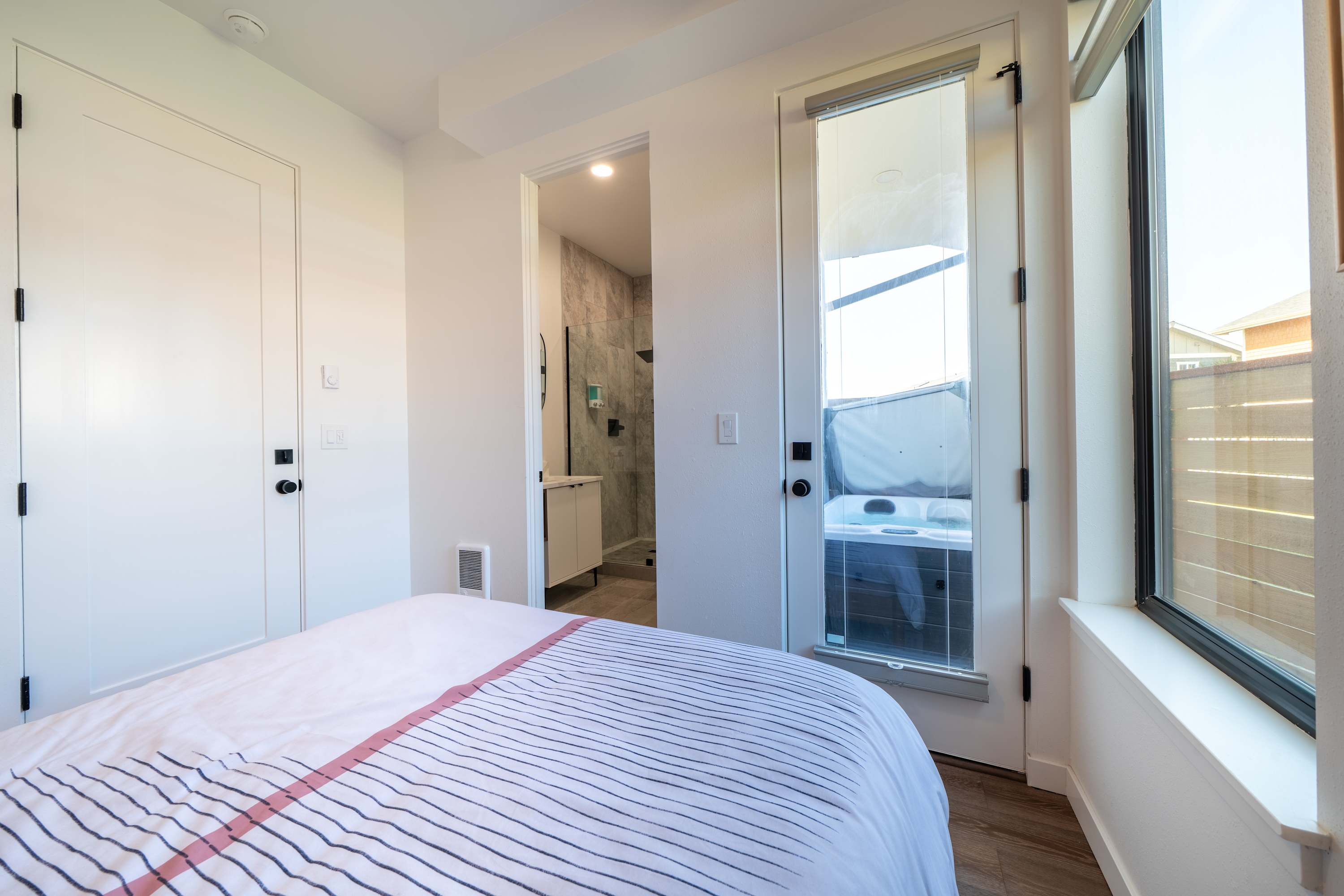 Alsea Bay View Stay + Hot Tub + Easy Walk to Town