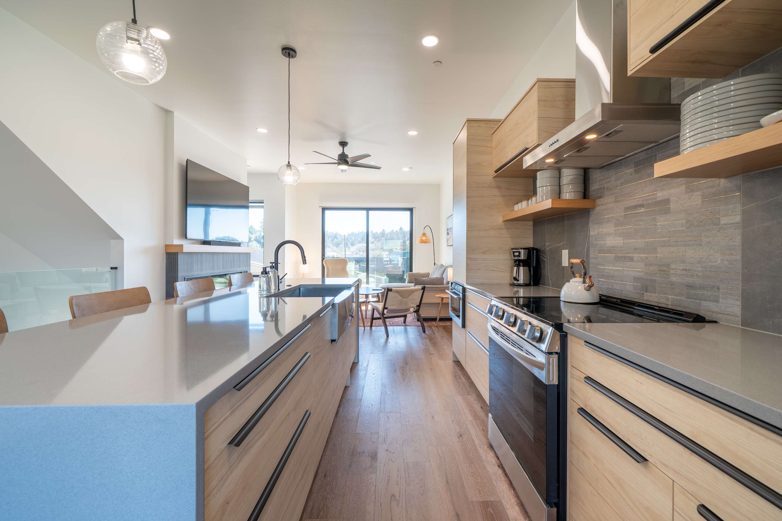 Alsea Bay View Stay + Hot Tub + Easy Walk to Town