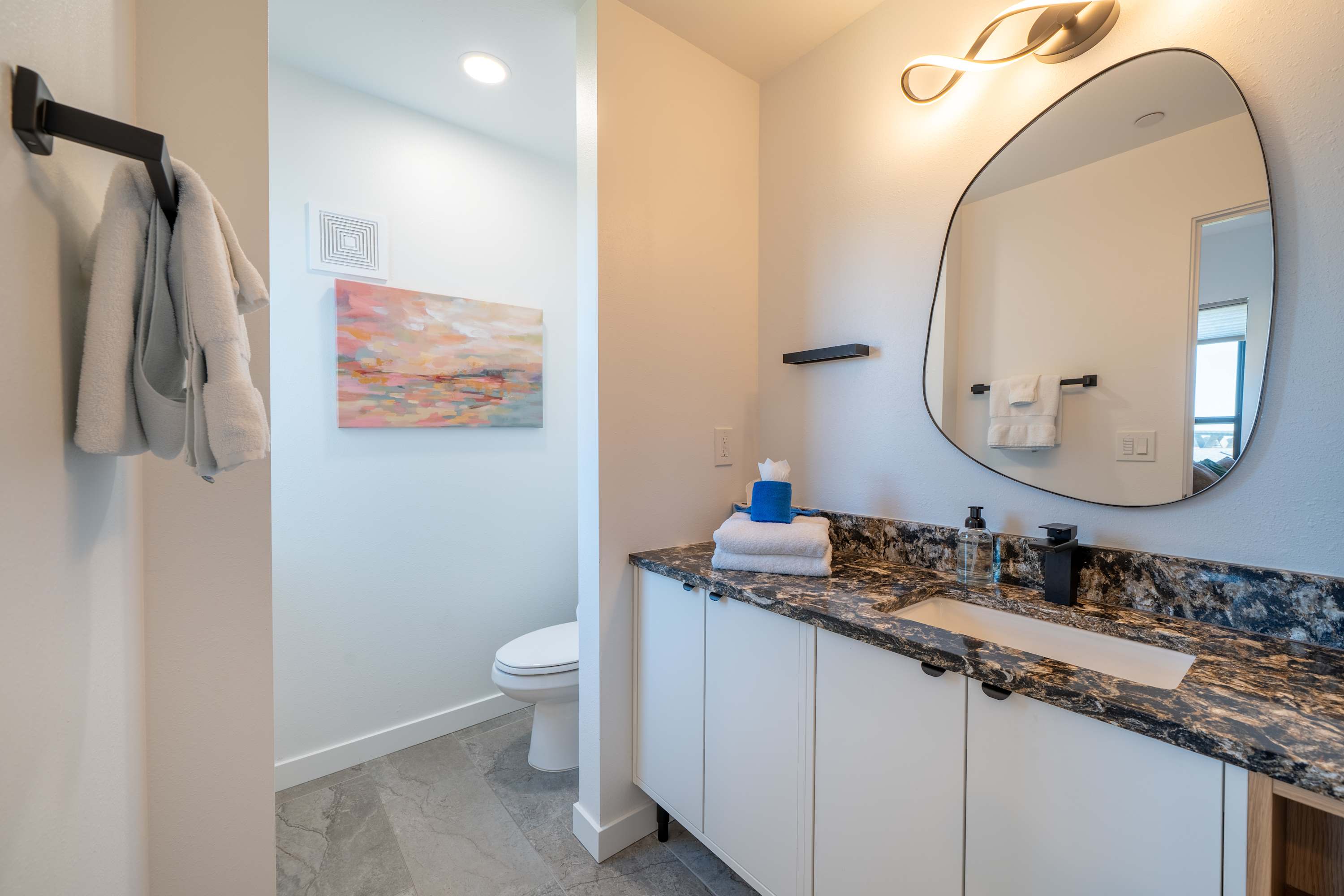 Alsea Bay View Stay + Hot Tub + Easy Walk to Town