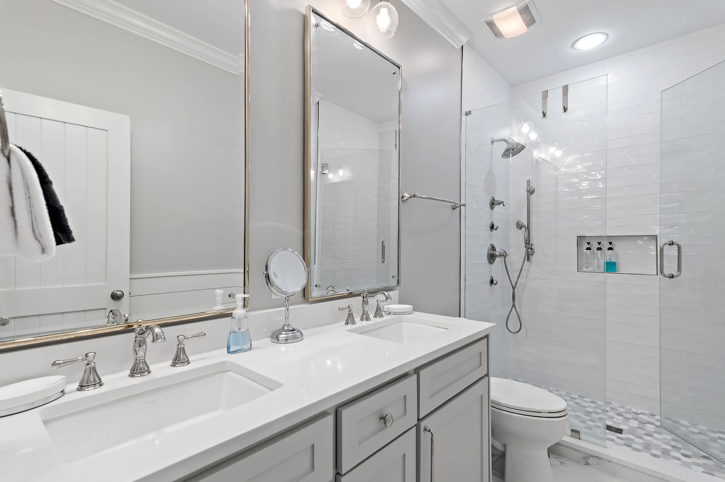 Driftwood Place | Newly Renovated | Bikes