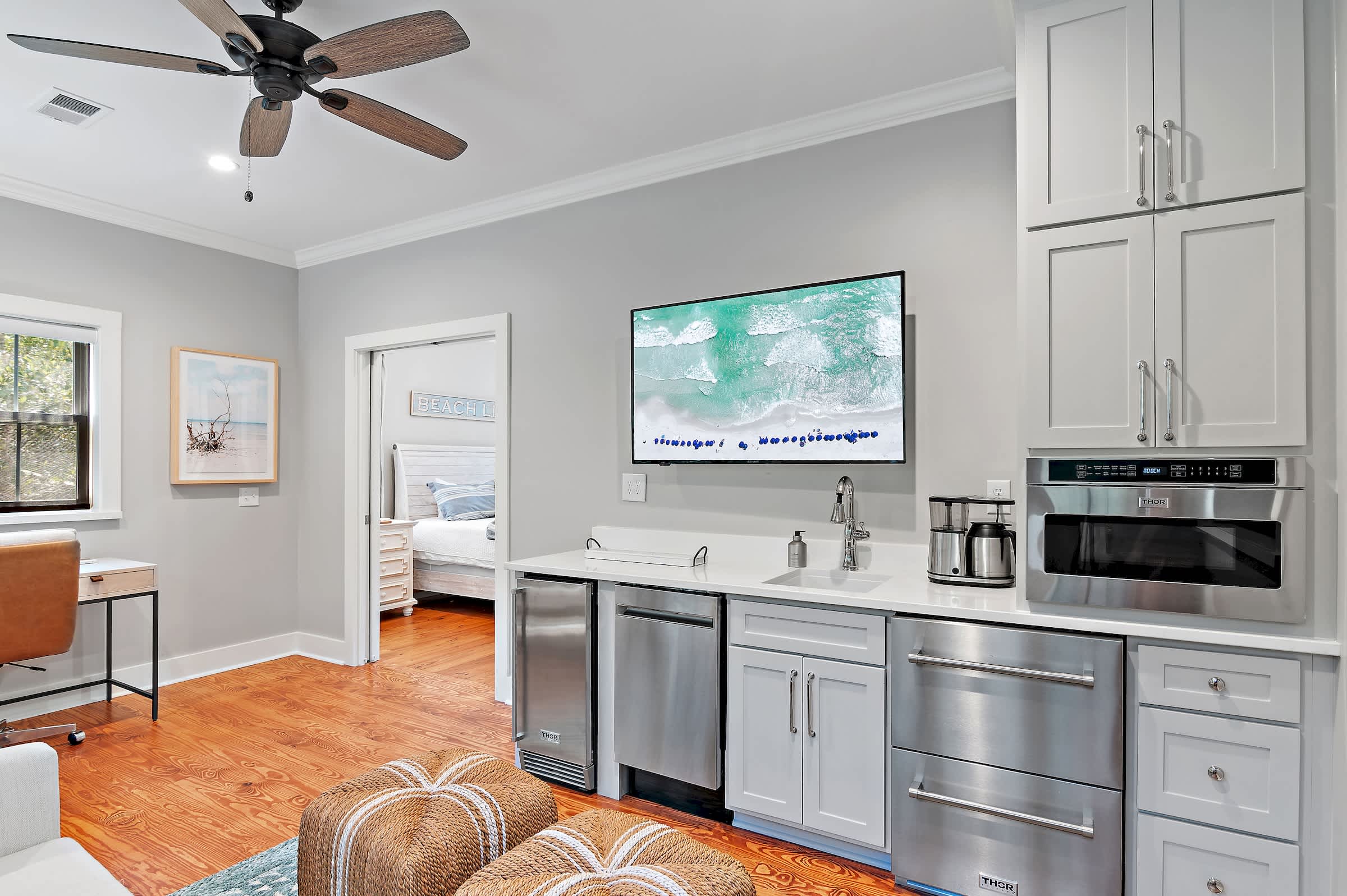 Driftwood Place | Newly Renovated | Bikes