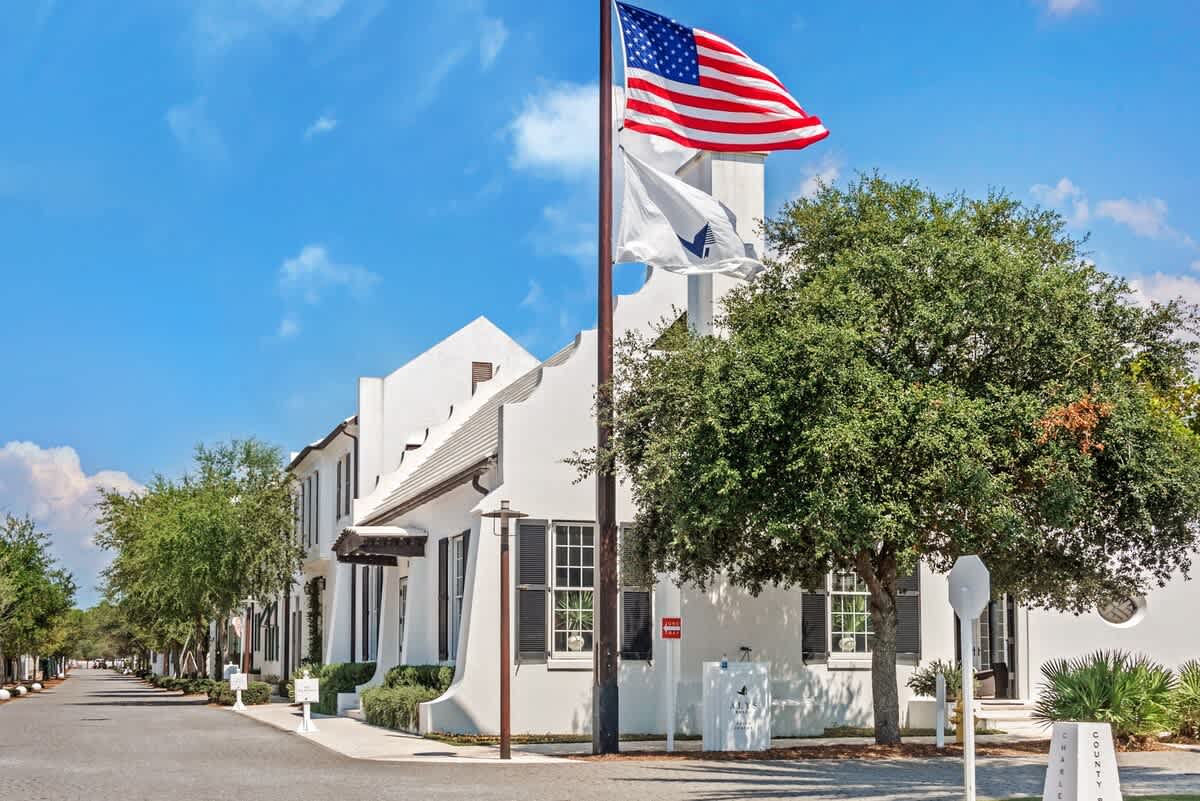 Driftwood Place | Newly Renovated | Bikes