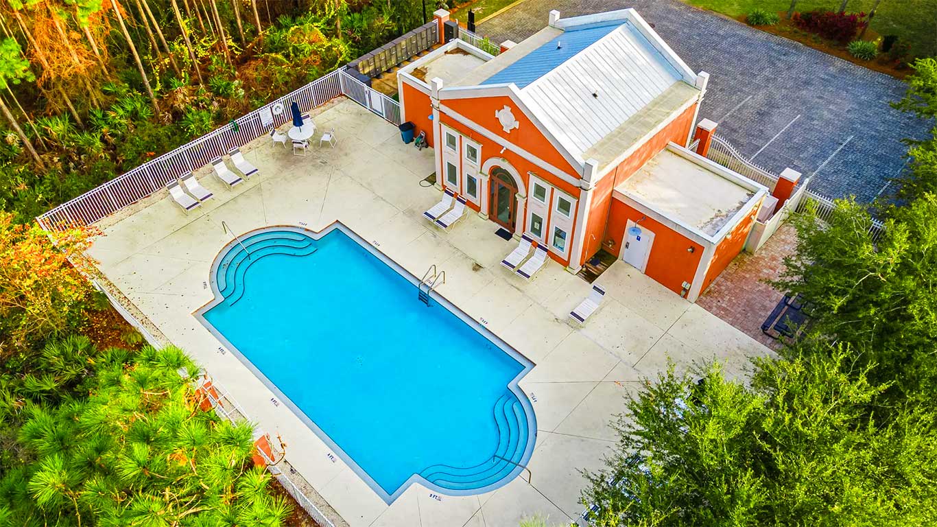 Sleeps 15 Walk to Beach  6-Seat Golf Cart