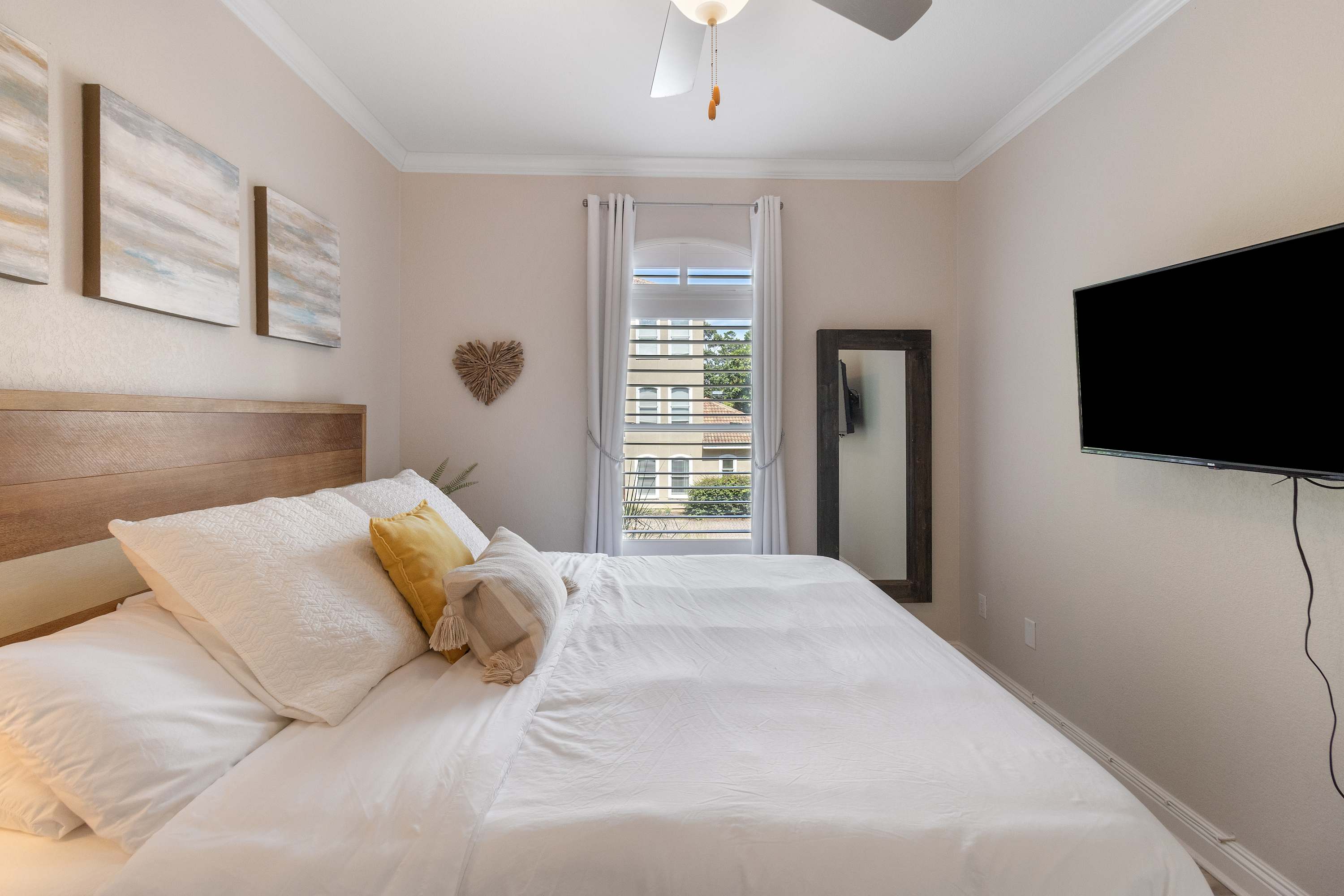 30A Gem | Fire Pit + Modern Decor