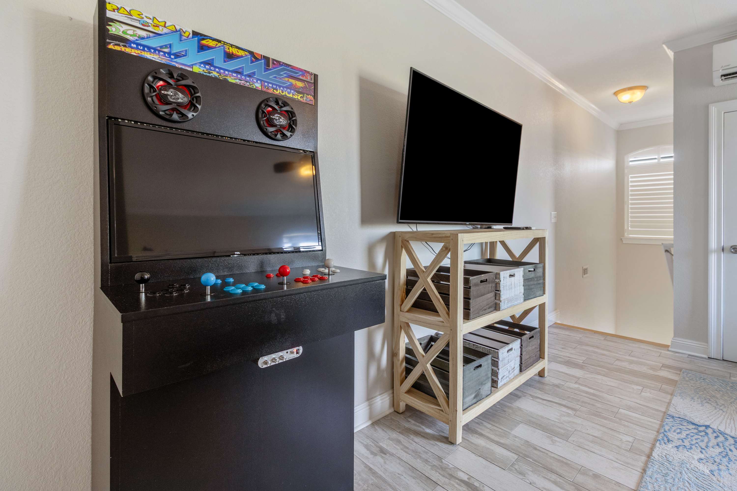30A Gem | Fire Pit + Modern Decor