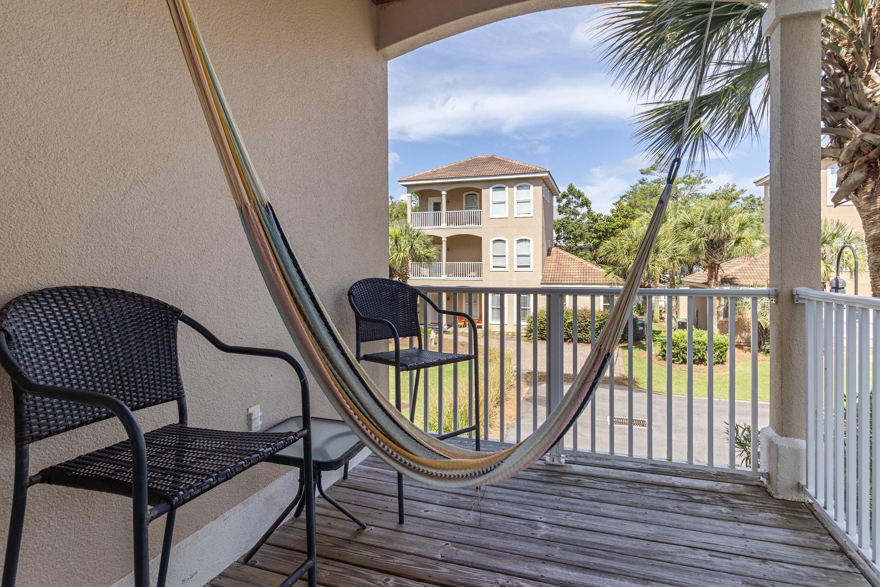 30A Gem | Fire Pit + Modern Decor