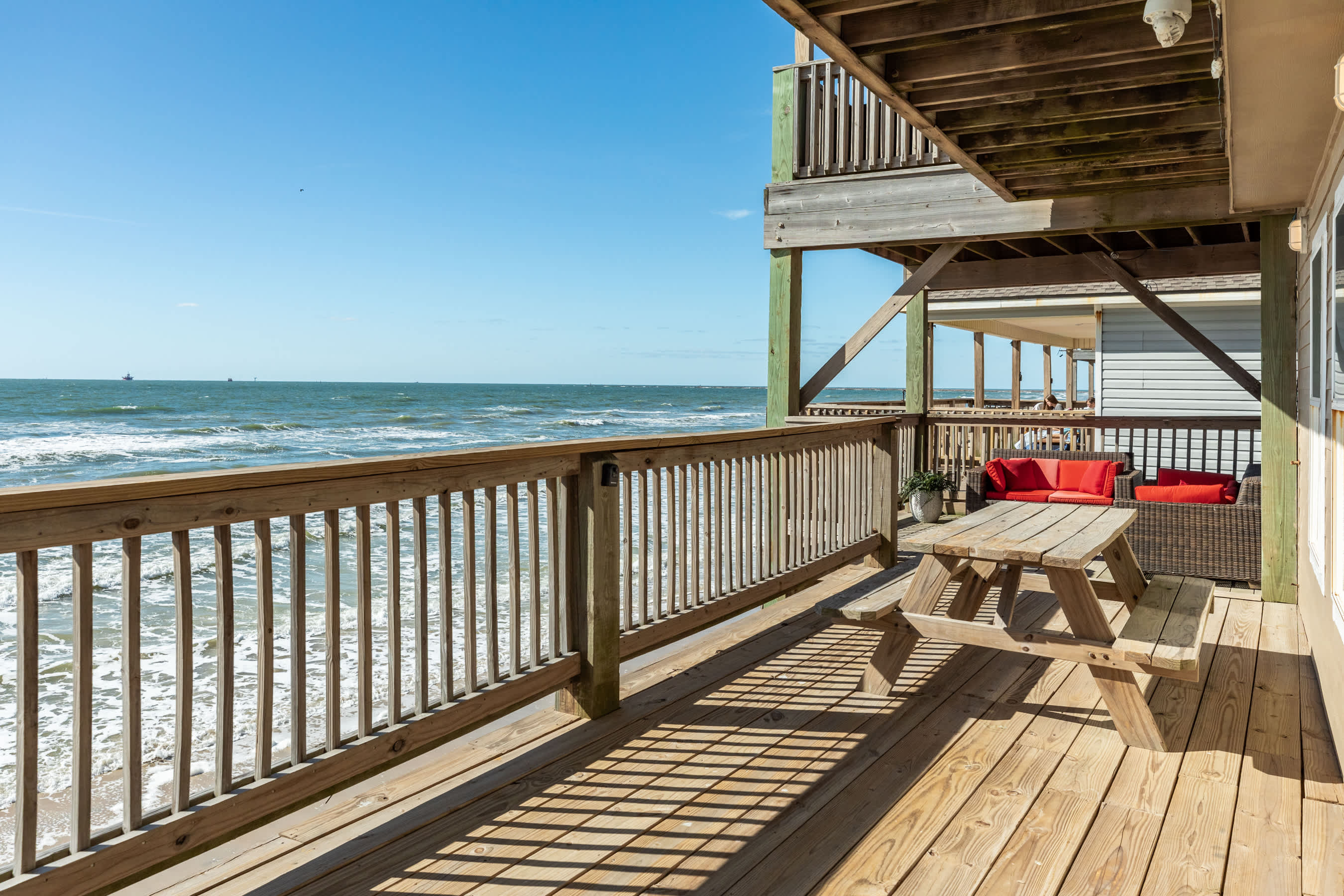 Paradise Point Barefoot Beachfront Living 4