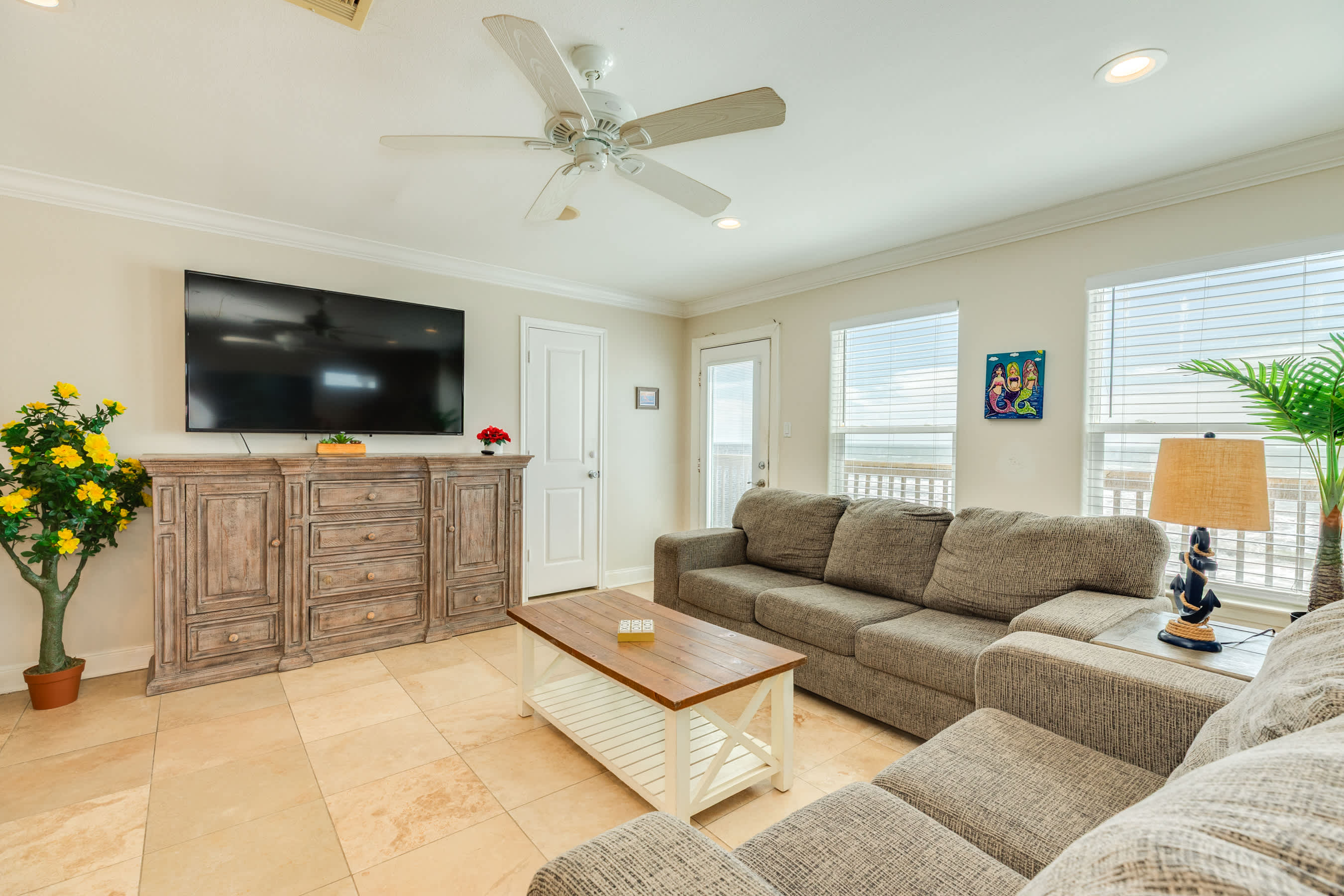 Lookout at Paradise Point Top Beachfront Spot 9