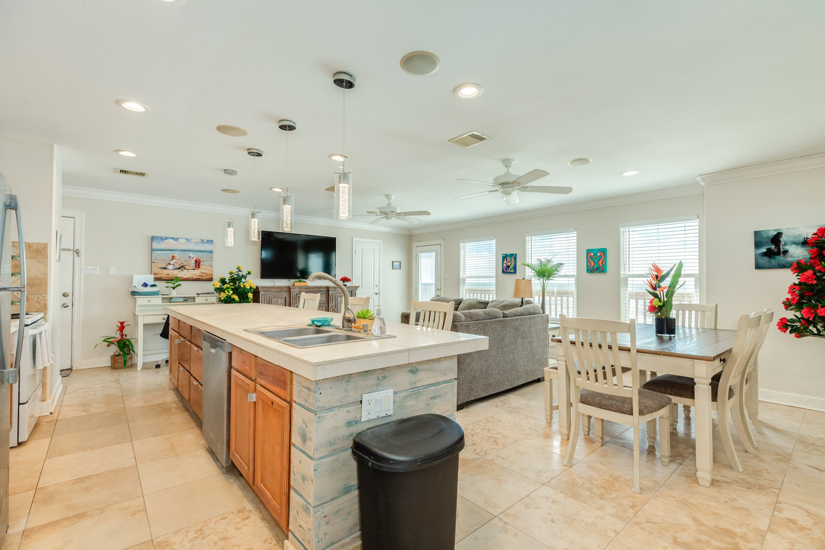 Lookout at Paradise Point Top Beachfront Spot 8