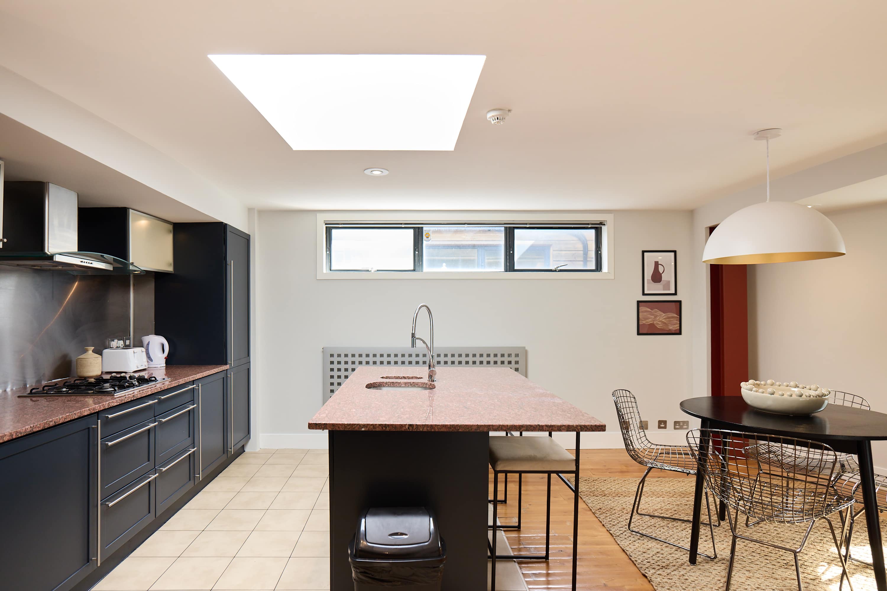 The Union Gallery Loft in Kingsland Road 78 E2 8DP - Property image 12 - VivreStays