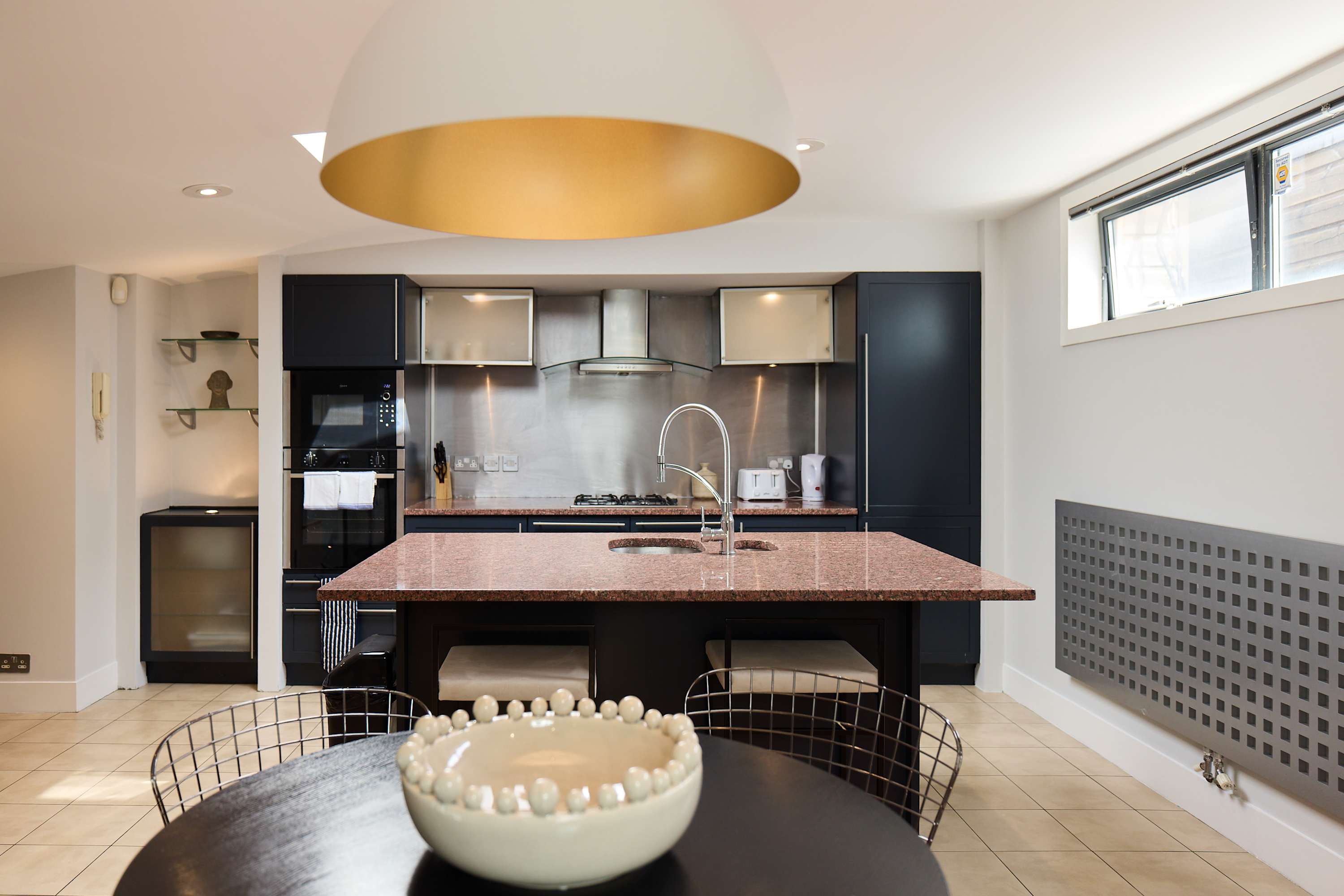 The Union Gallery Loft in Kingsland Road 78 E2 8DP - Property image 2 - VivreStays