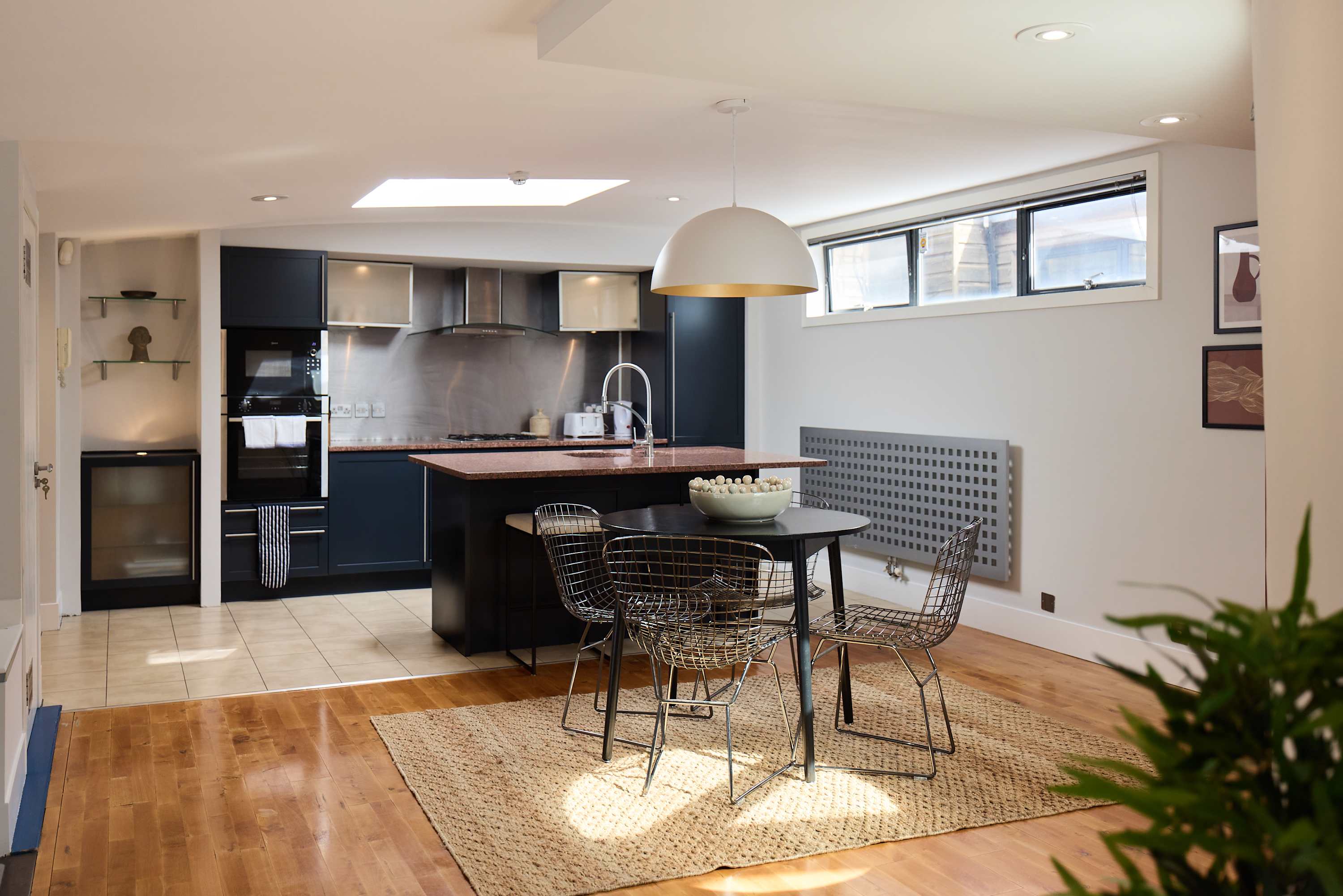 The Union Gallery Loft in Kingsland Road 78 E2 8DP - Property image 11 - VivreStays