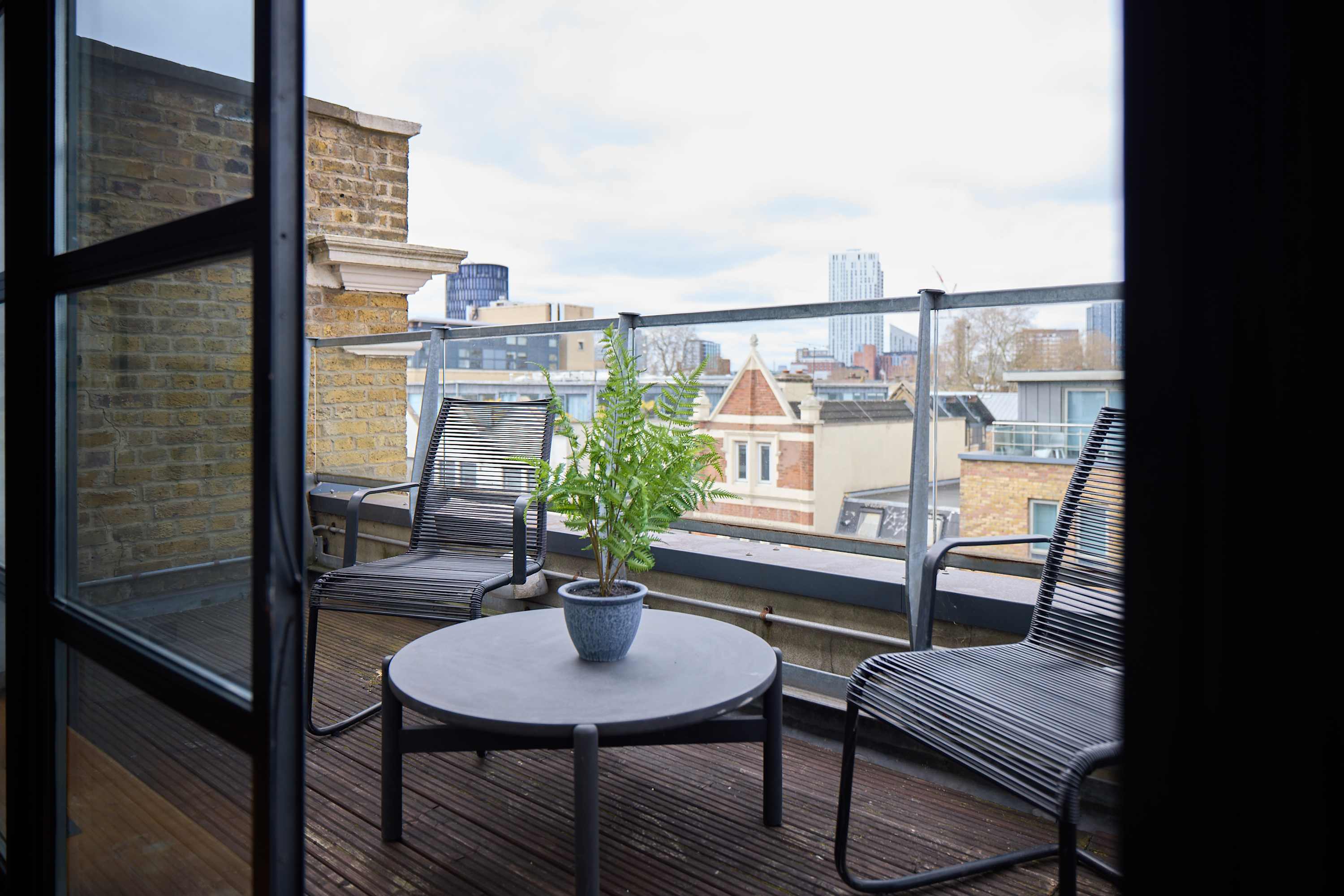 The Union Gallery Loft in Kingsland Road 78 E2 8DP - Property image 24 - VivreStays