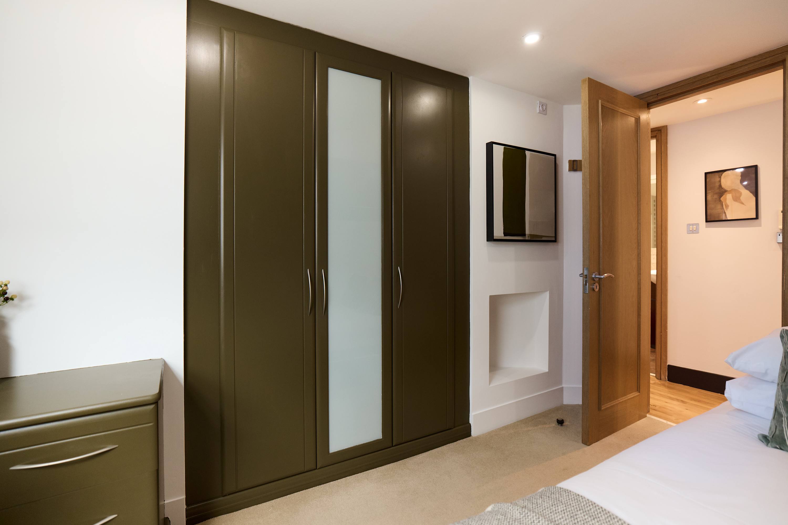 The Union Gallery Loft in Kingsland Road 78 E2 8DP - Property image 19 - VivreStays