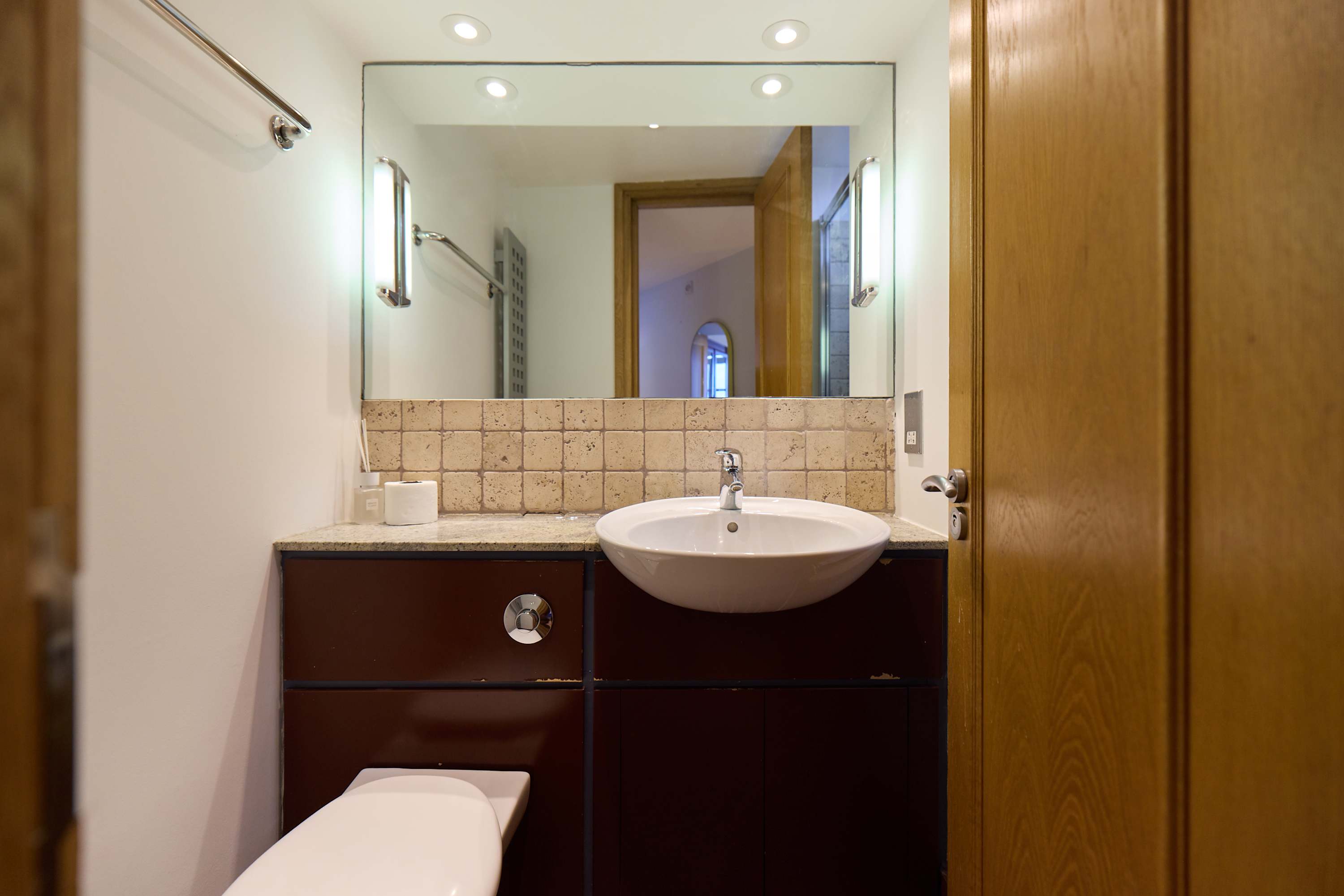 The Union Gallery Loft in Kingsland Road 78 E2 8DP - Property image 22 - VivreStays