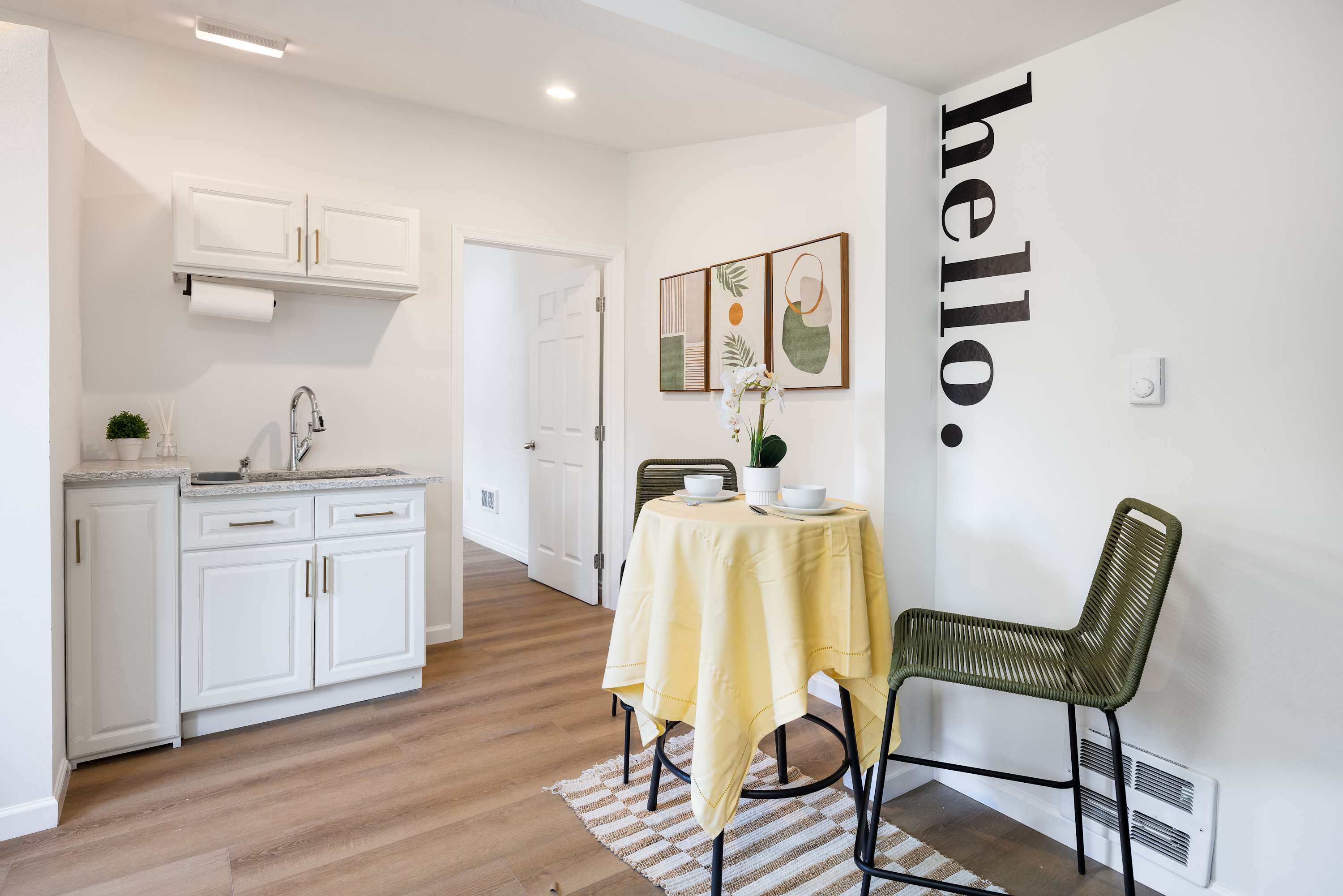 Private 1BR Retreat, King Bed, Single-Level