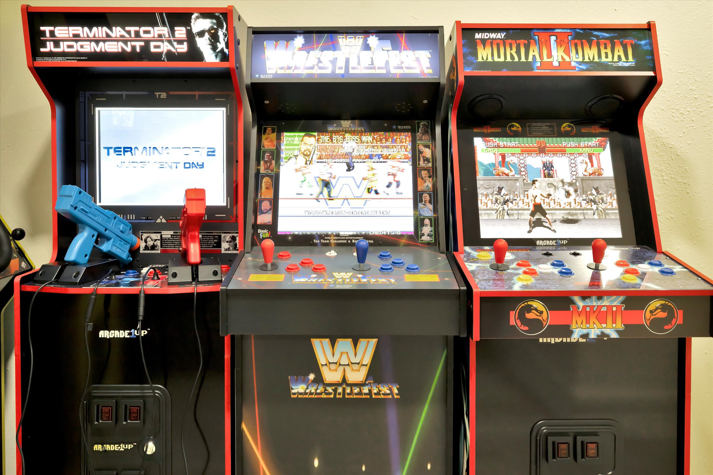 Private Arcade w/ Pool, Hot Tub, & Grill Sleeps 10