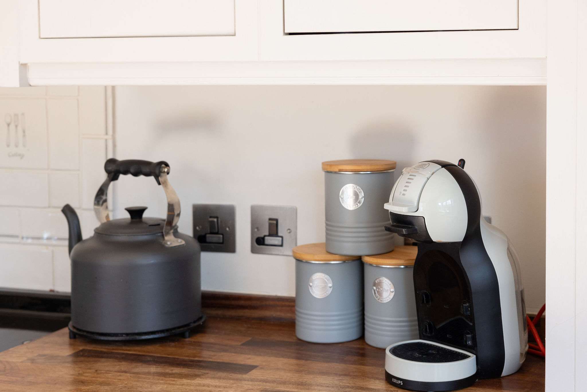 Start your mornings right with coffee, tea and everything you need