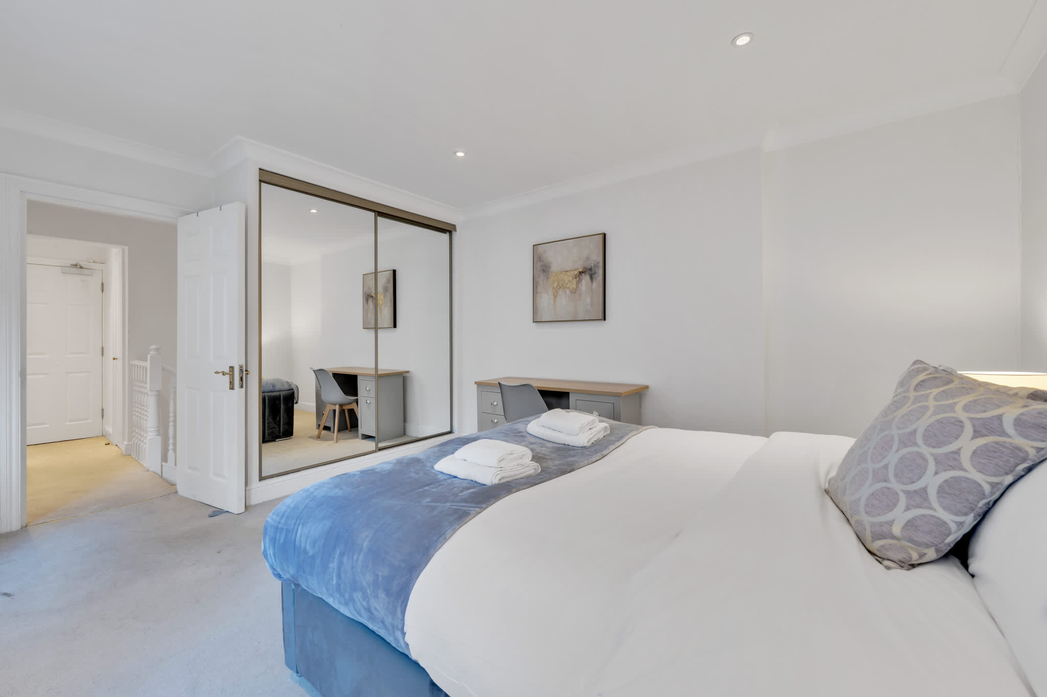 Modern Split-Level Apartment in Knightsbridge in Beaufort Gardens SW3 - Property image 12 - VivreStays