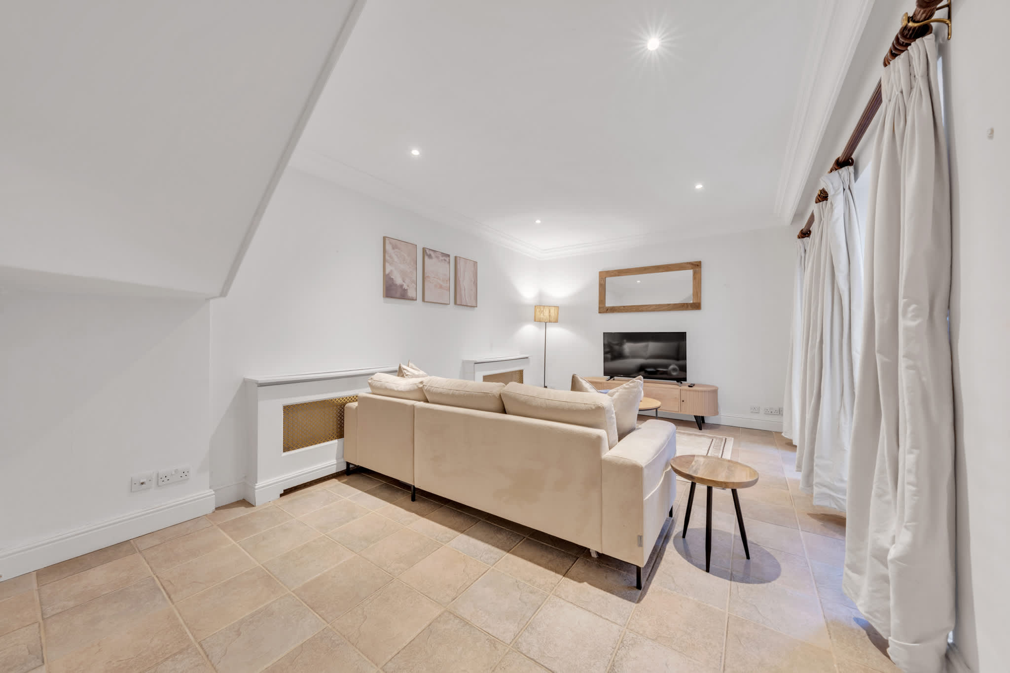 Modern Split-Level Apartment in Knightsbridge in Beaufort Gardens SW3 - Property image 6 - VivreStays