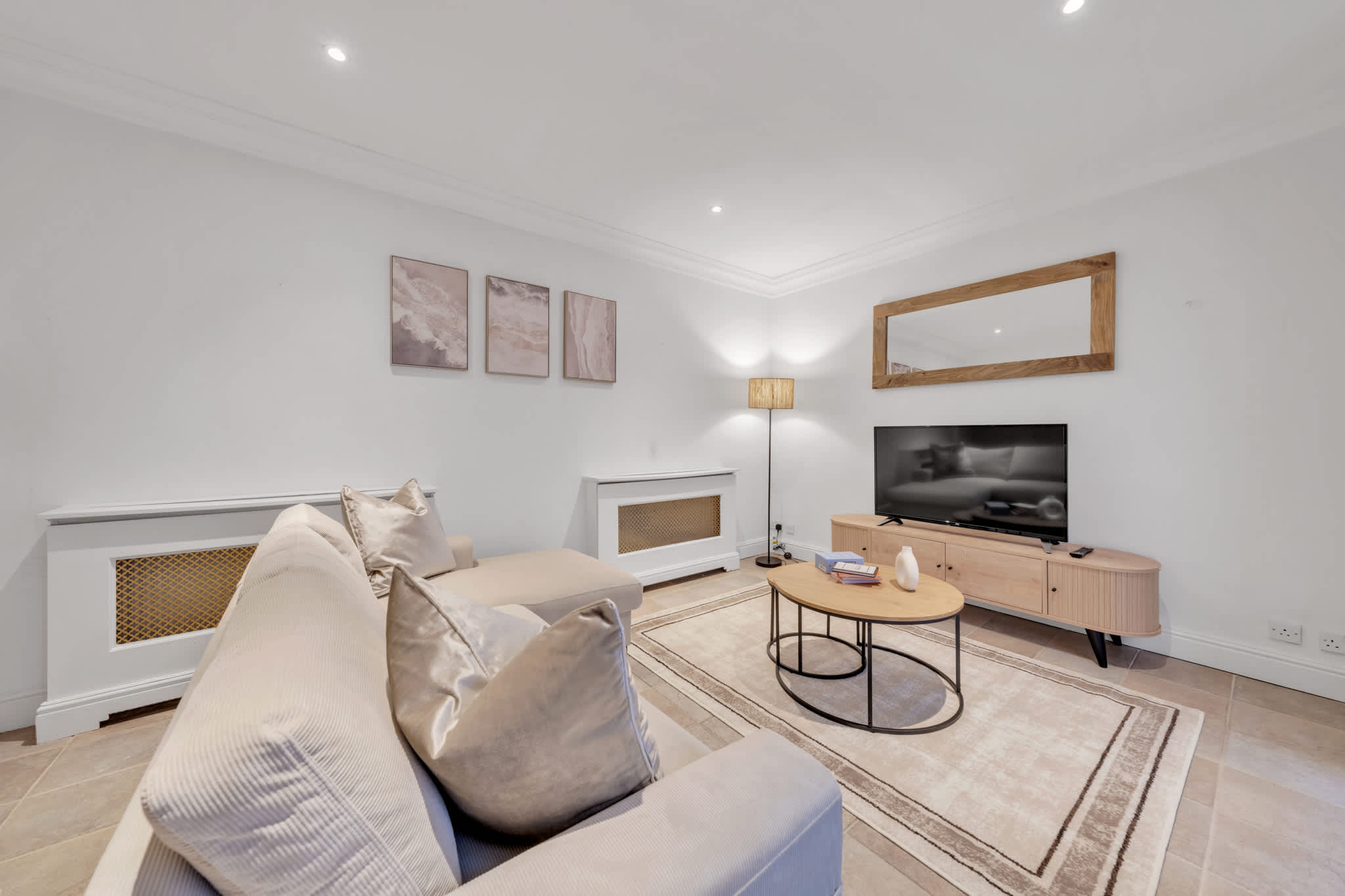 Modern Split-Level Apartment in Knightsbridge in Beaufort Gardens SW3 - Property image 3 - VivreStays