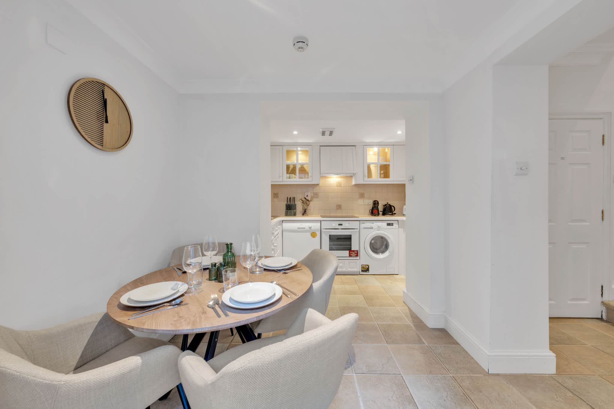 Modern Split-Level Apartment in Knightsbridge in Beaufort Gardens SW3 - Property image 8 - VivreStays