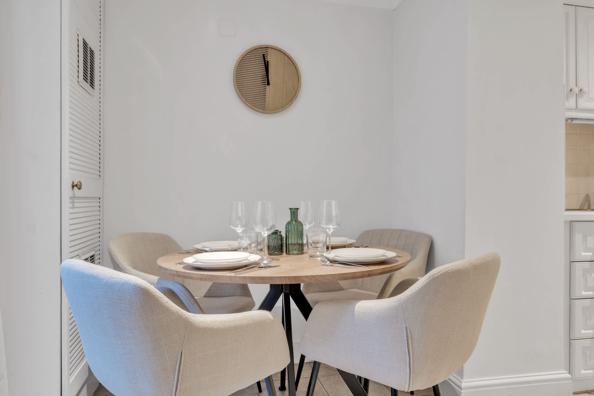 Modern Split-Level Apartment in Knightsbridge in Beaufort Gardens SW3 - Property image 5 - VivreStays