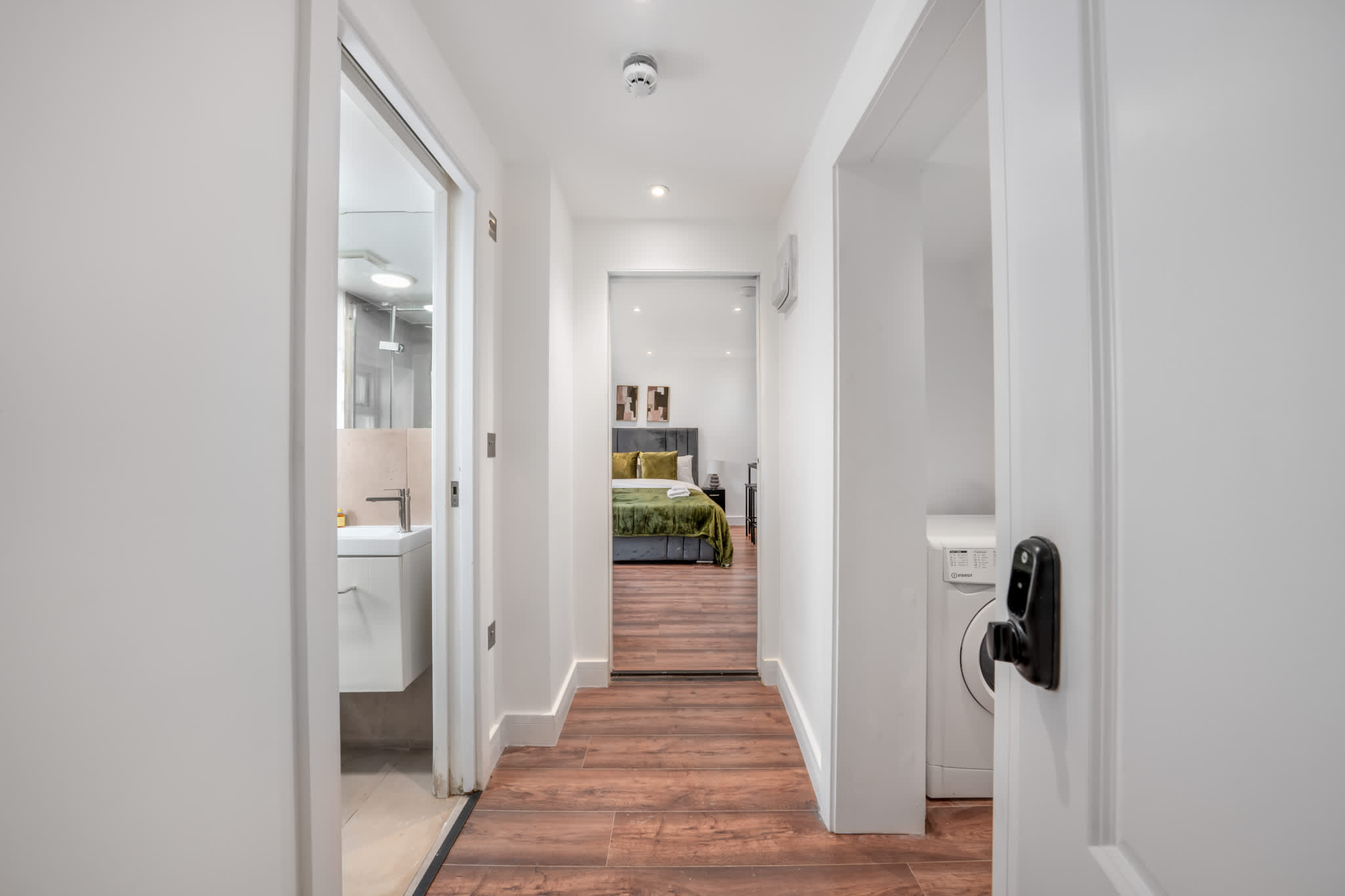Comfort Studio with Terrace in Knightsbridge in Beaufort Gardens SW3 1QH - Property image 4 - VivreStays
