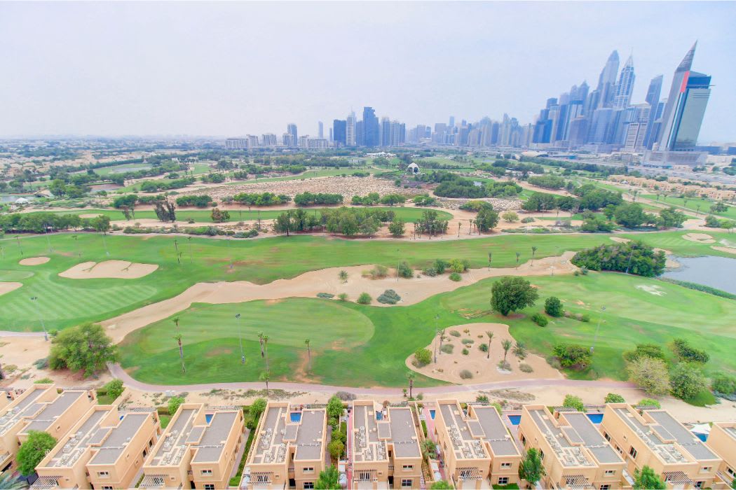 Luxury Dubai Apartment with Golf Course Views - Image 22
