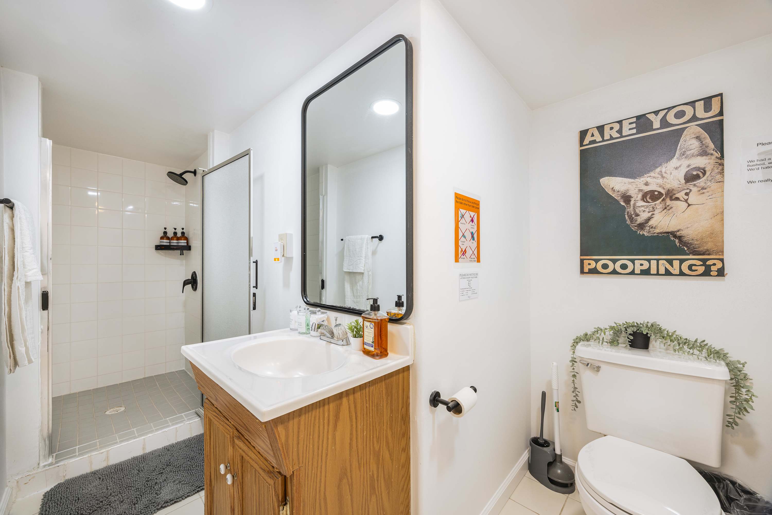 Modern 2BR Basement • Near LRT • Parking
