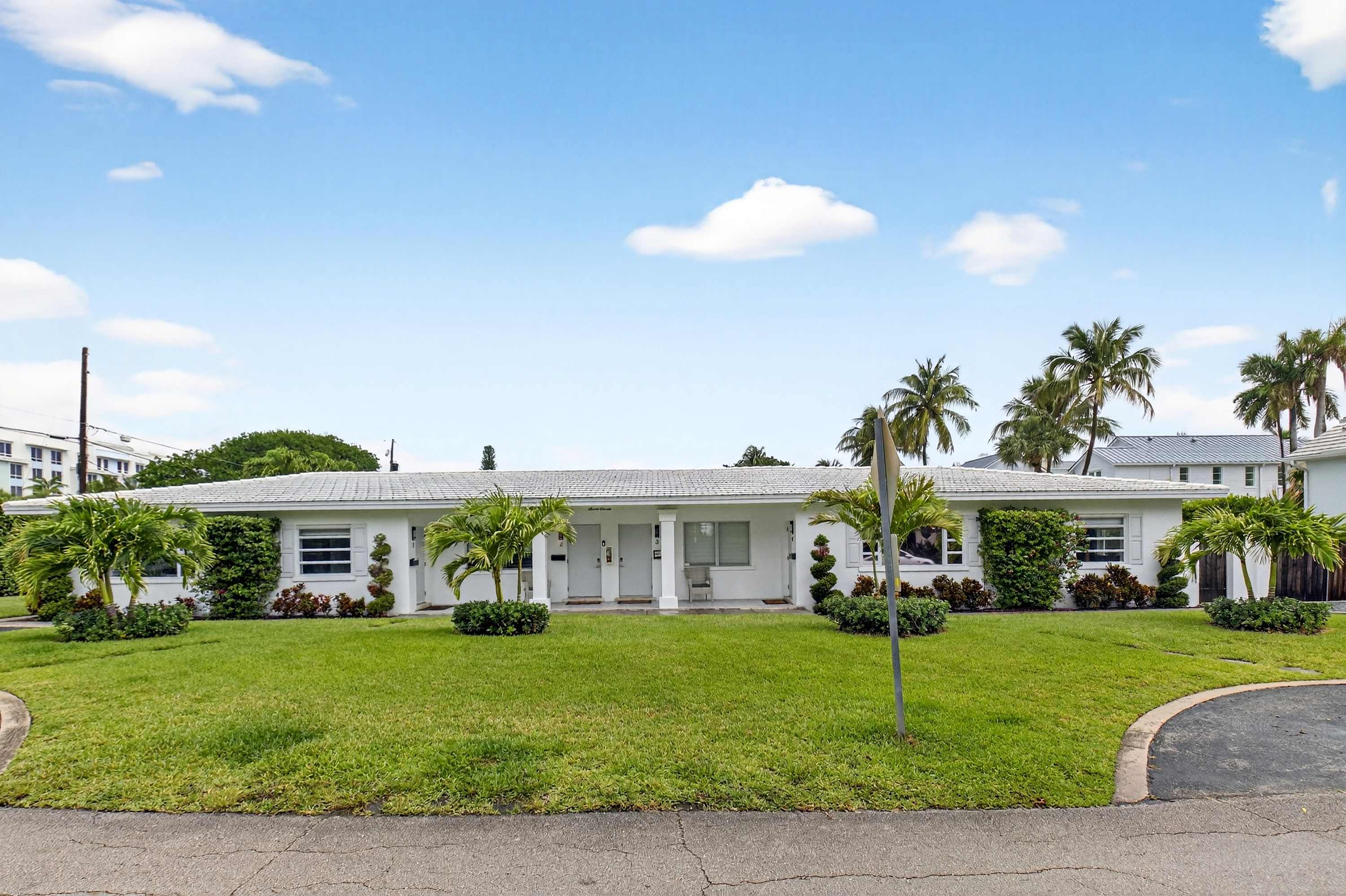 Marina Row 4 – Beach, Shops