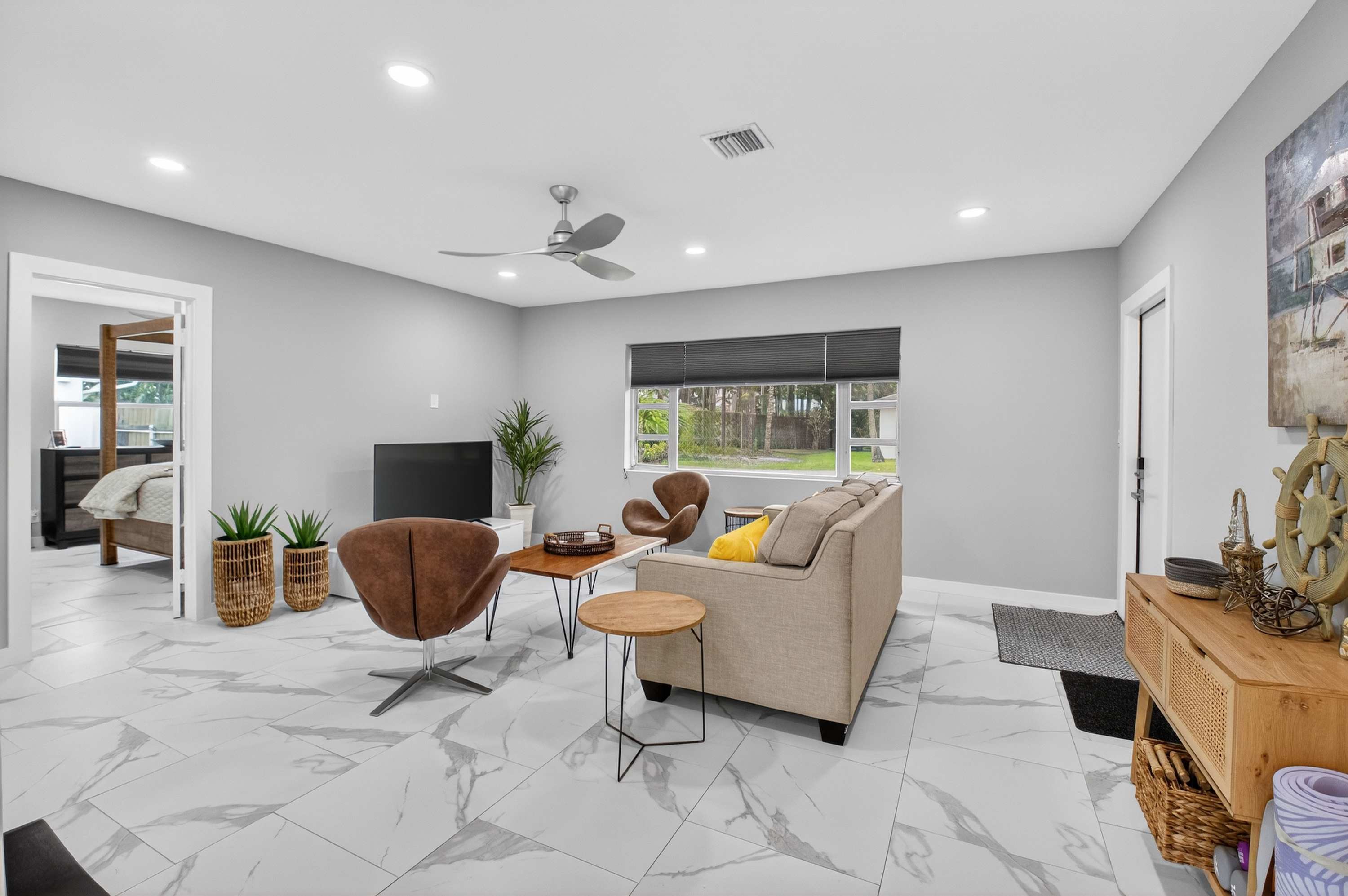 Marina Row 4 – Beach, Shops 4