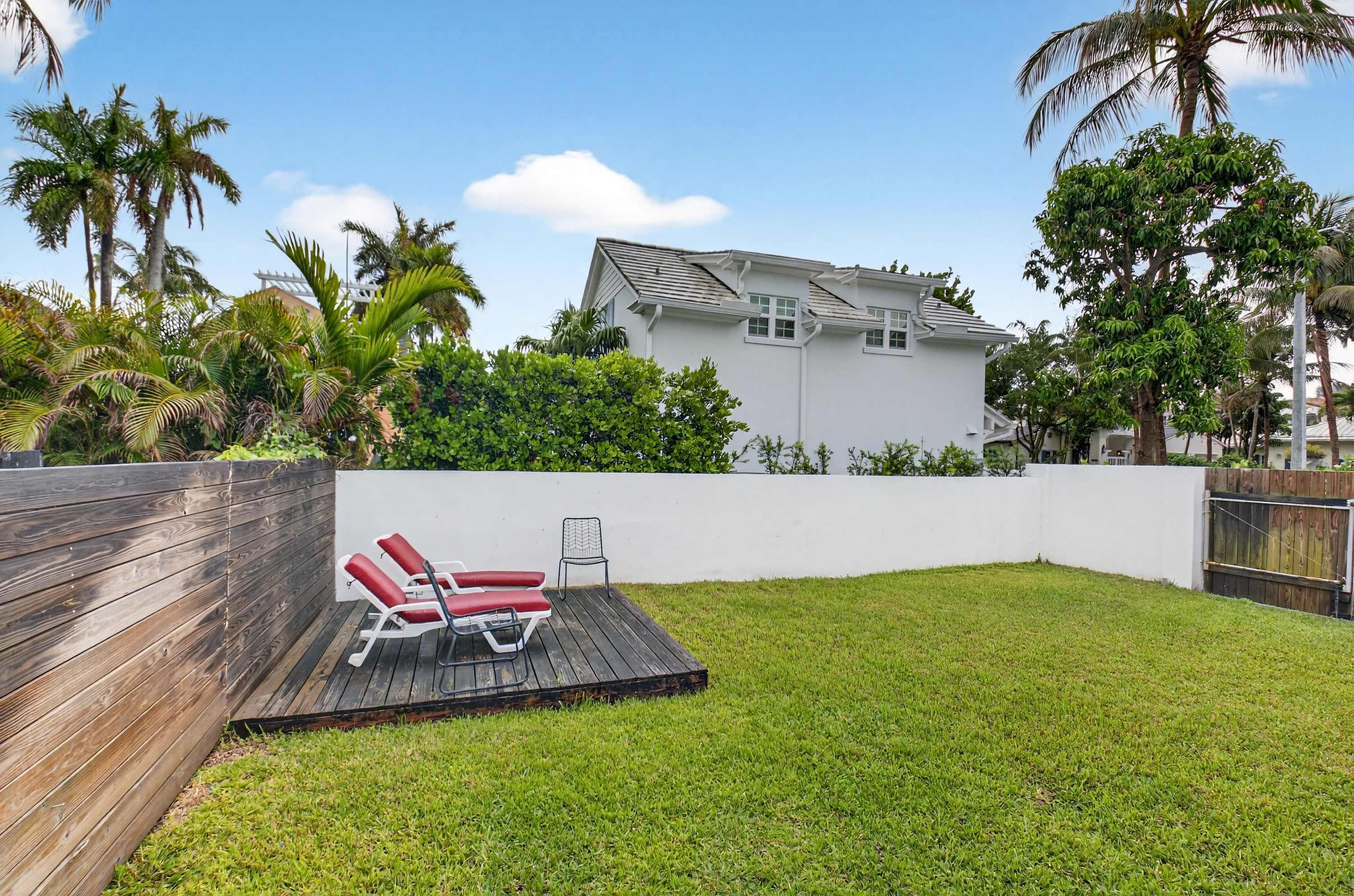 Marina Row 4 – Beach, Shops 3