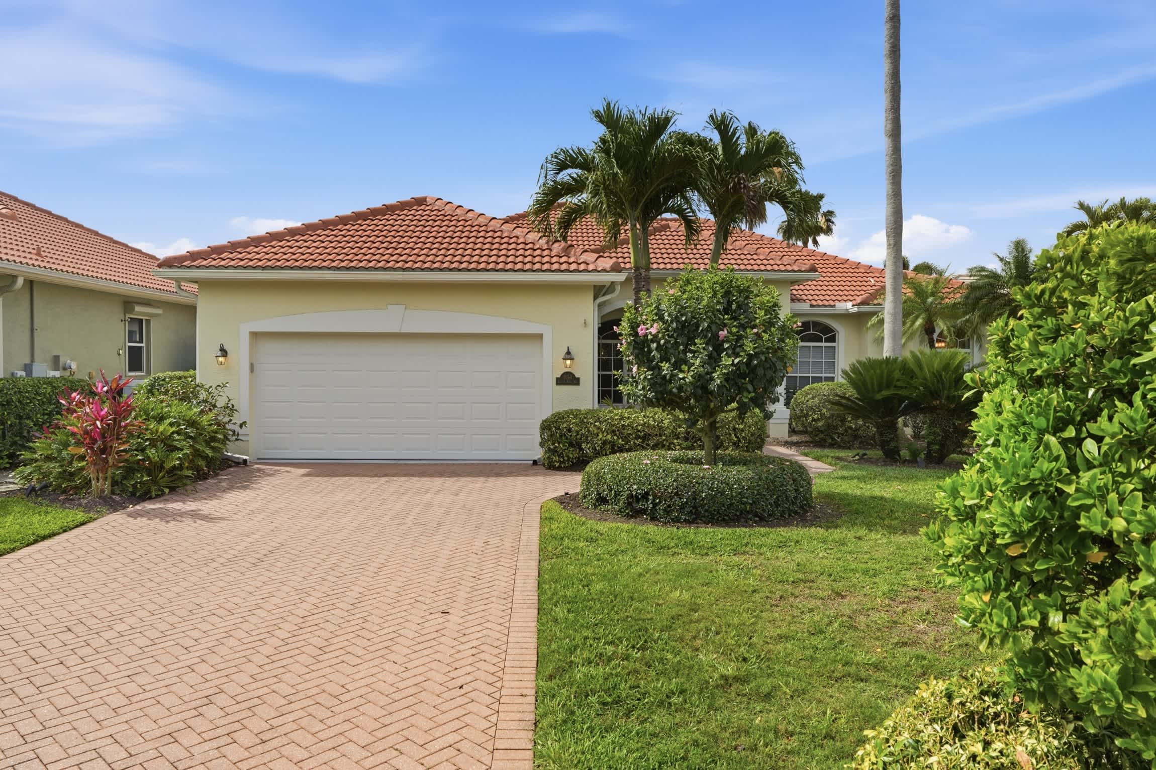 Naples Vineyards Living Private Pool Spa | Photo 43