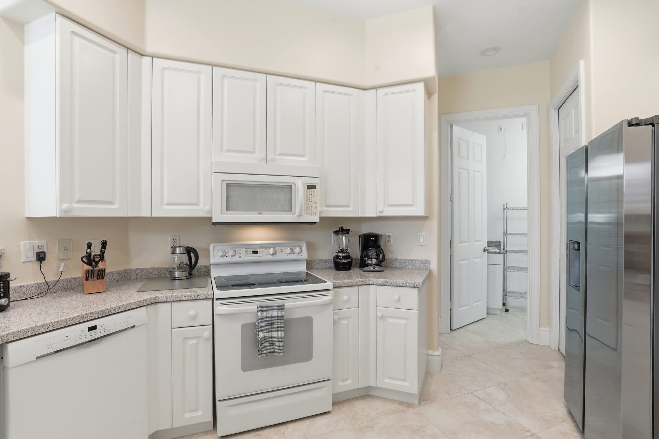 Naples Vineyards Living Private Pool Spa | Photo 15