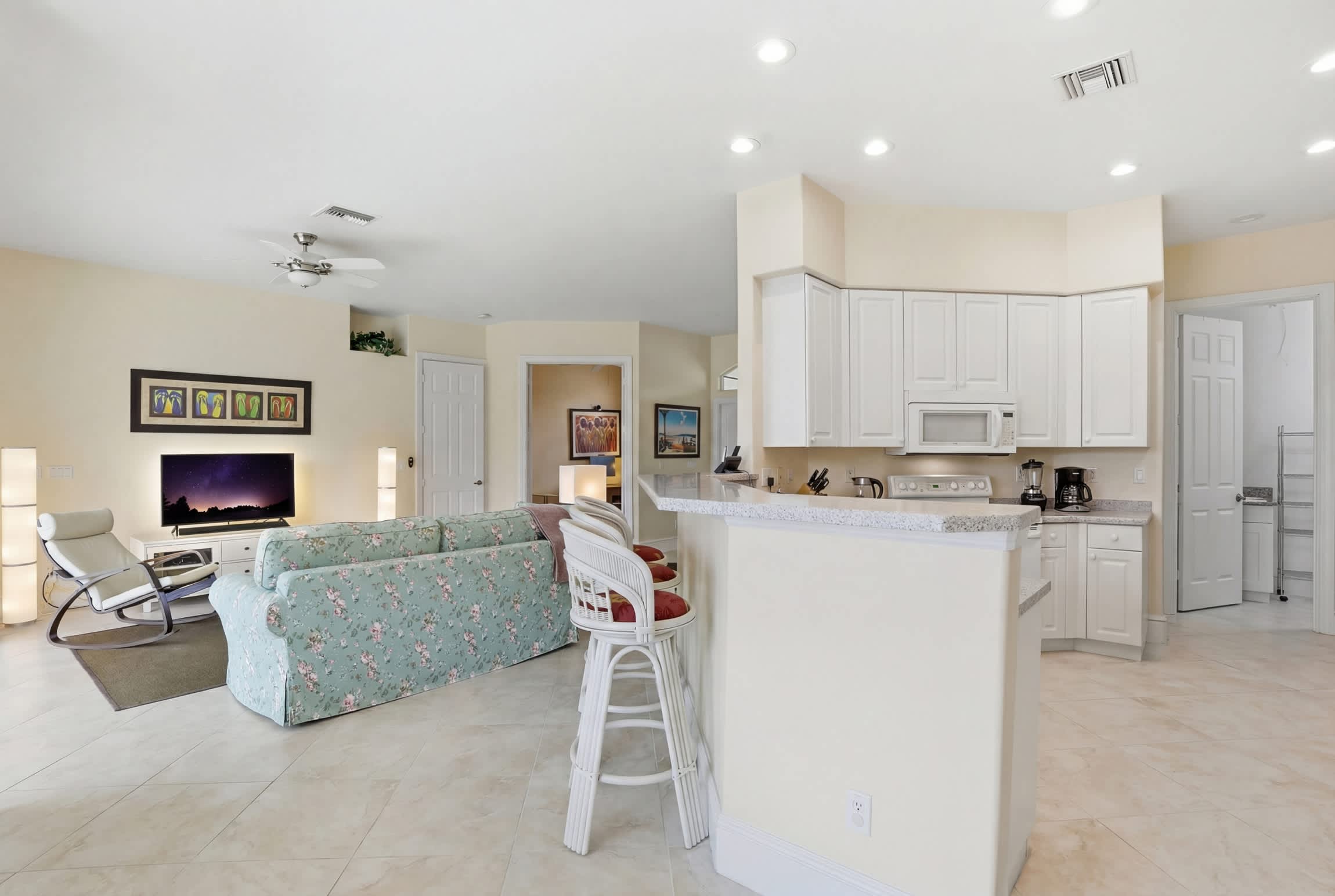 Naples Vineyards Living Private Pool Spa | Photo 17