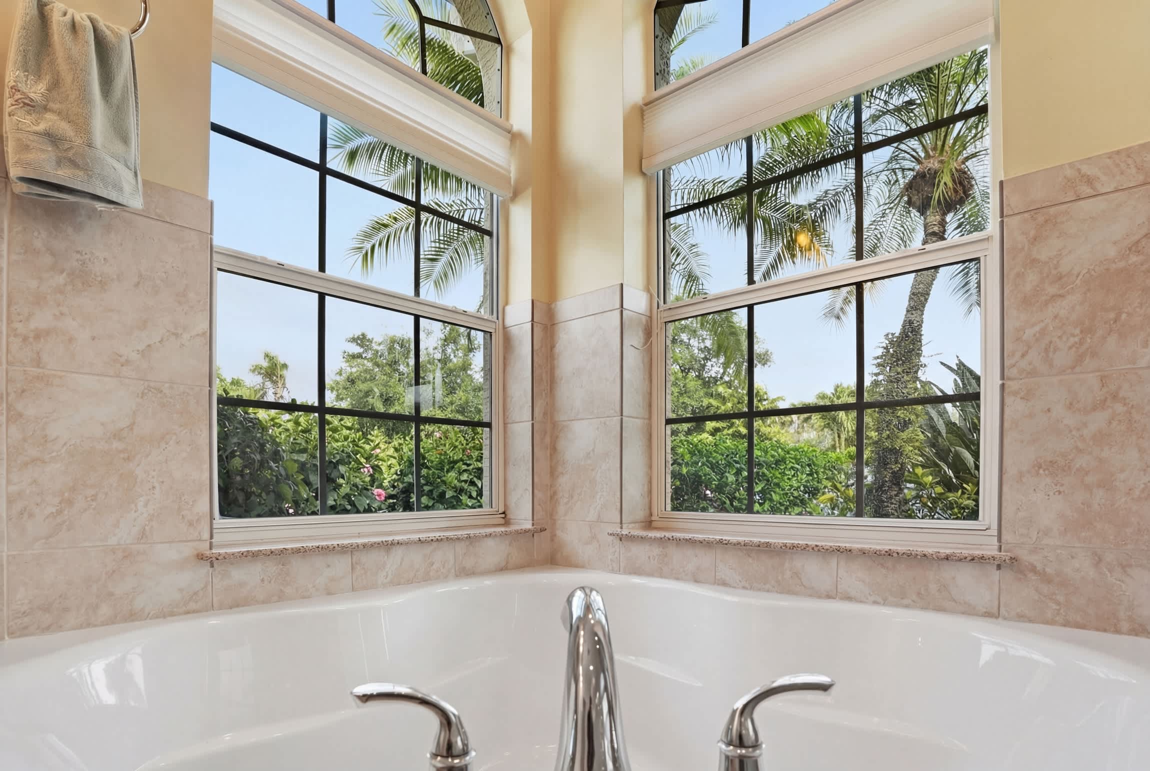 Naples Vineyards Living Private Pool Spa | Photo 26