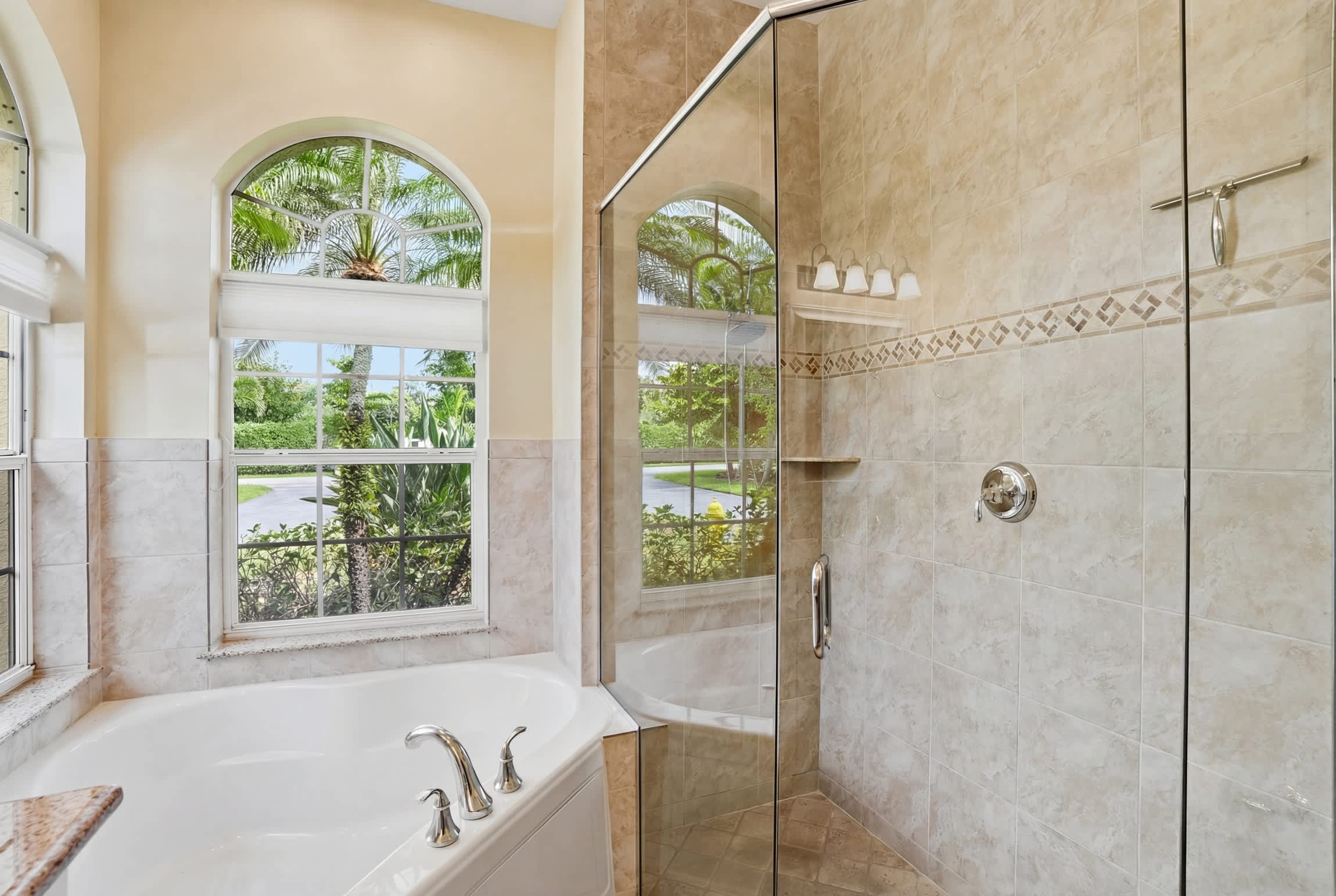 Naples Vineyards Living Private Pool Spa | Photo 24