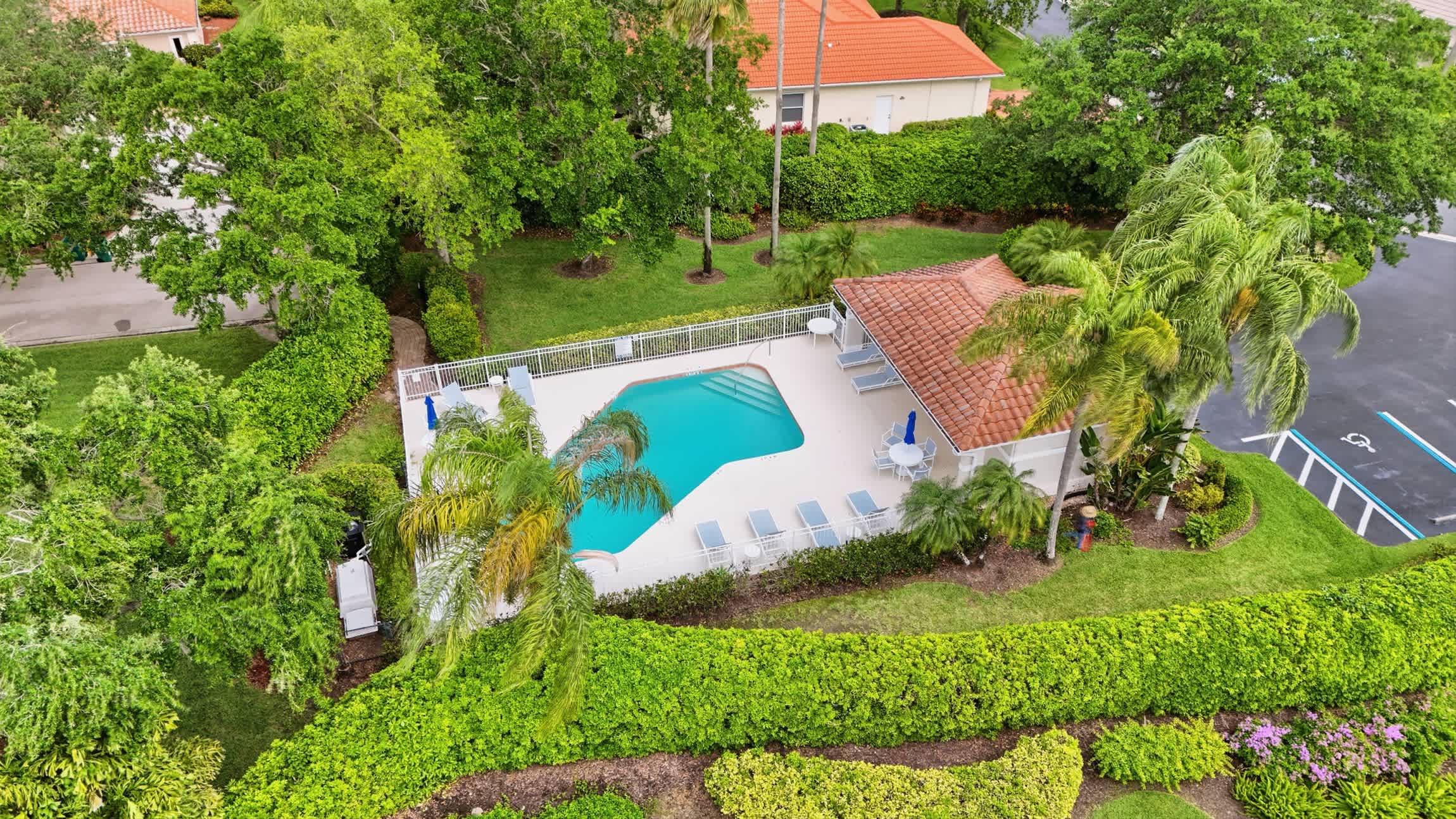 Naples Vineyards Living Private Pool Spa | Photo 5