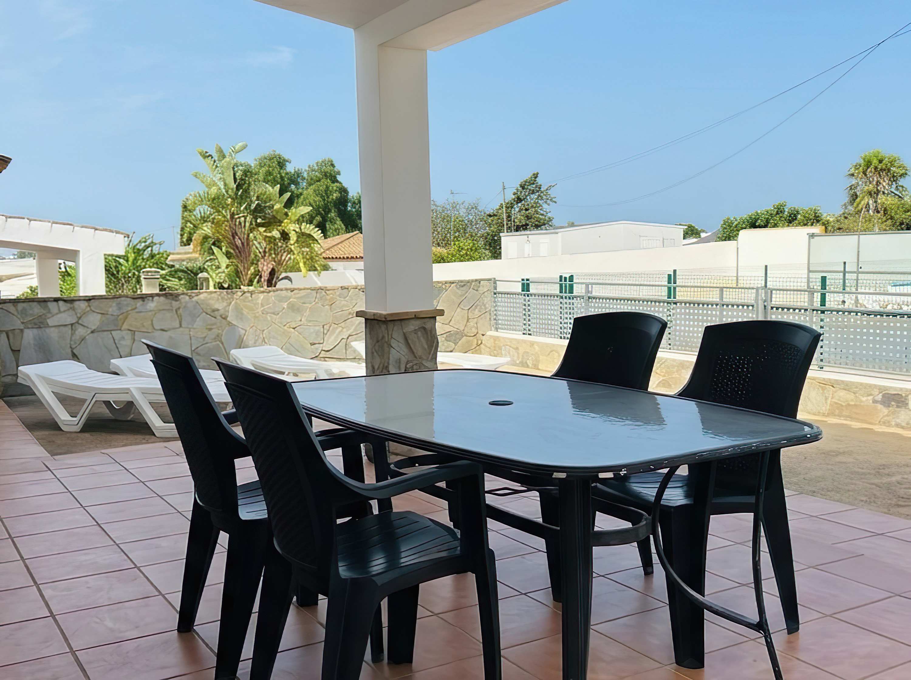 Chalet con piscina privada grupos de 6 personas - image 9