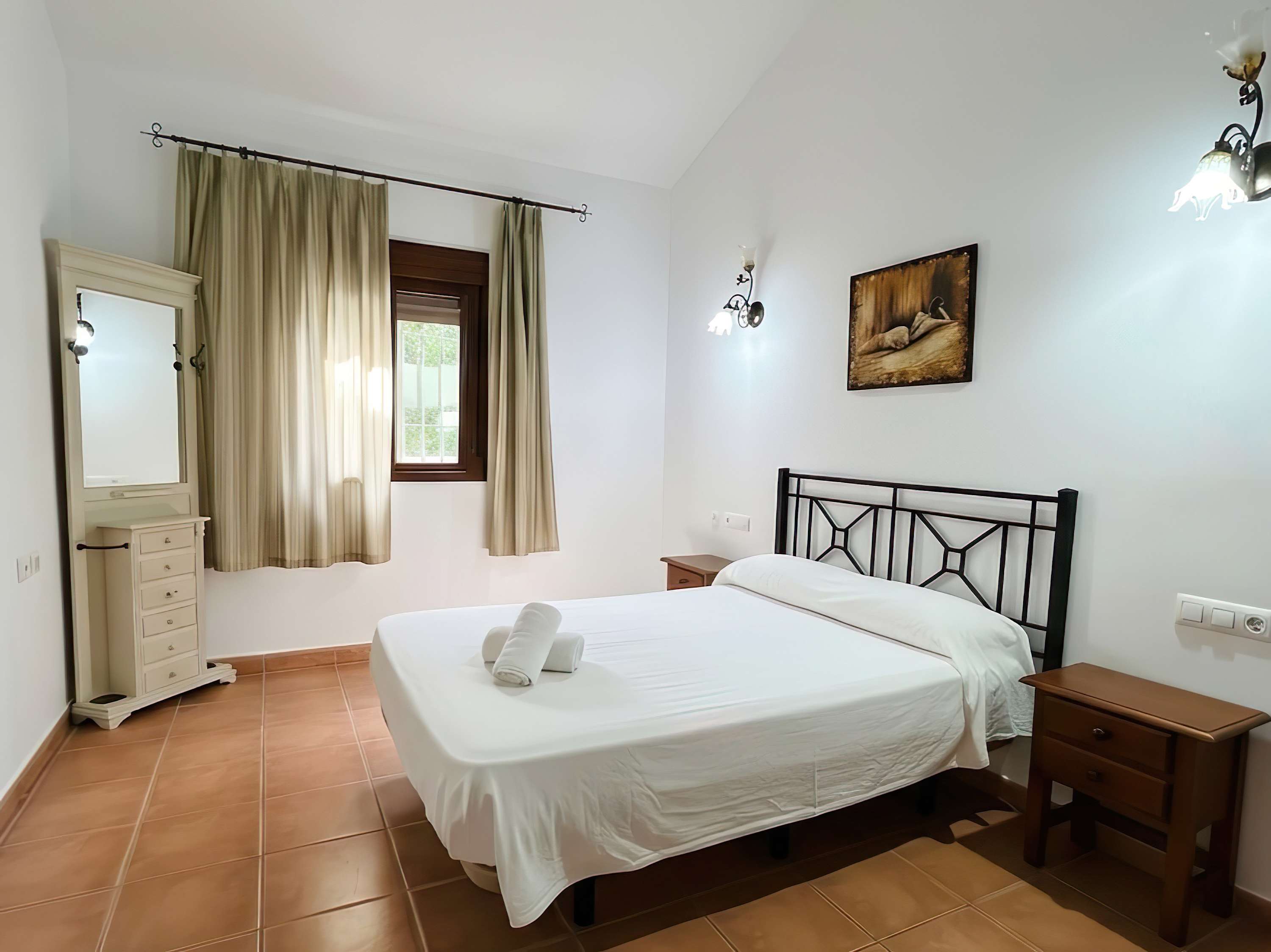 Chalet con piscina privada grupos de 6 personas - image 21