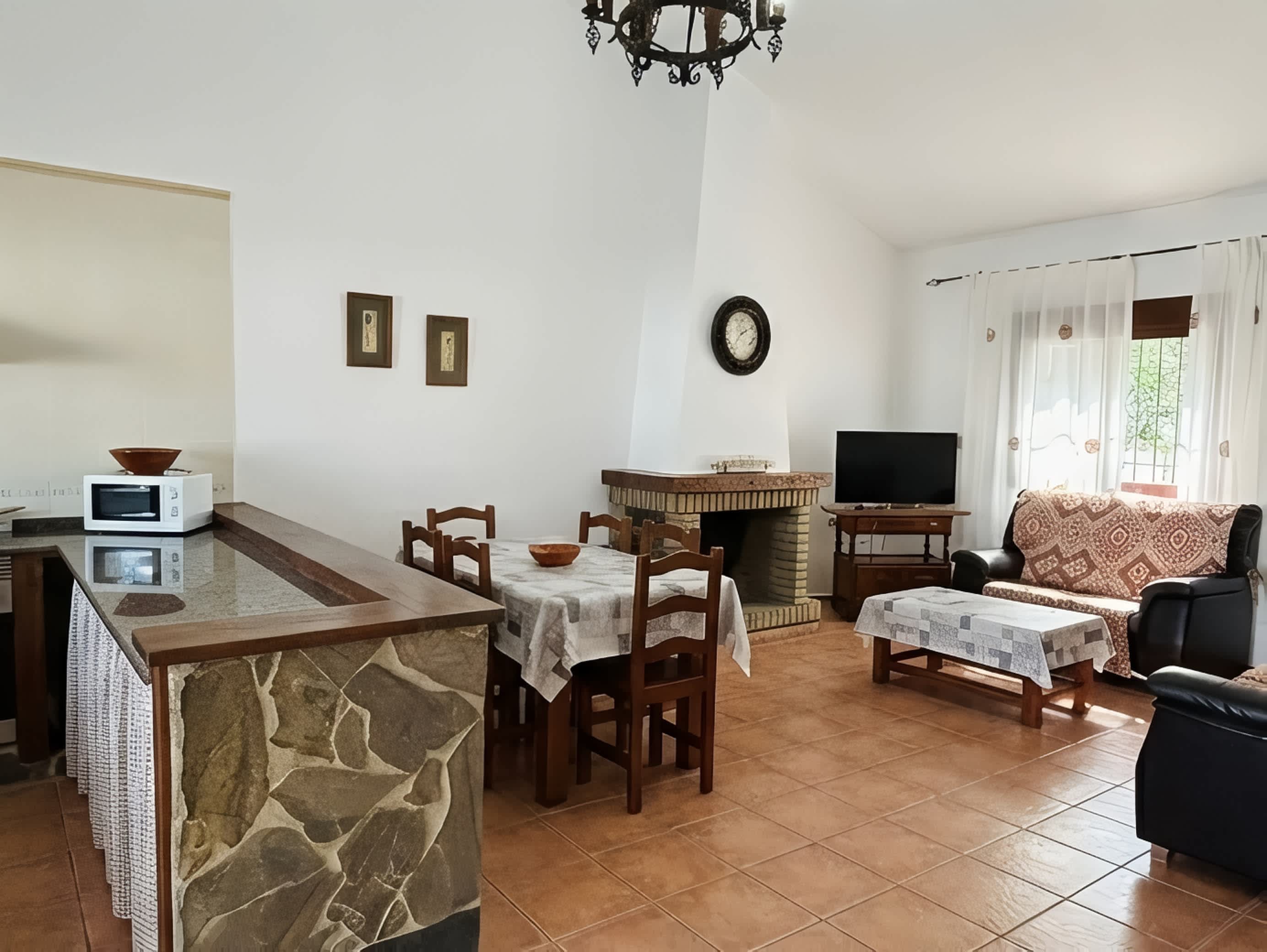 Chalet con piscina privada grupos de 6 personas - image 11